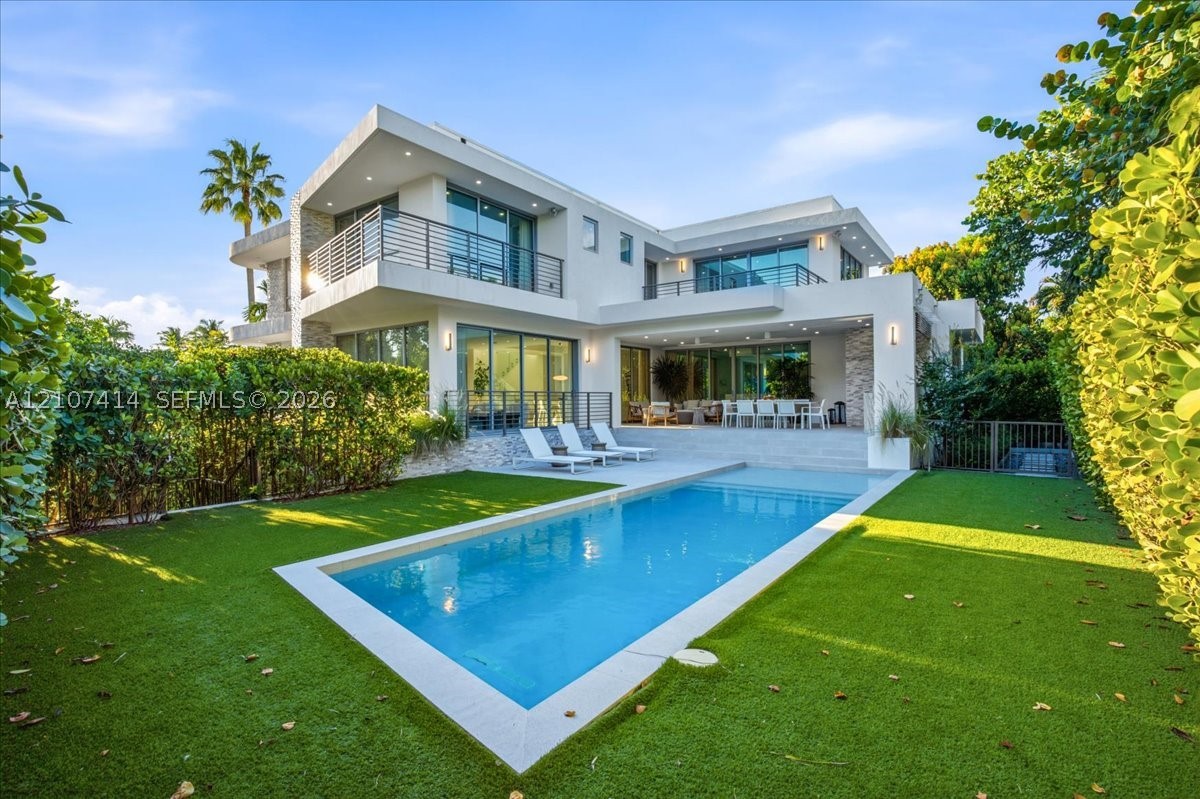 315 Cypress Dr Key Biscayne, FL 33149