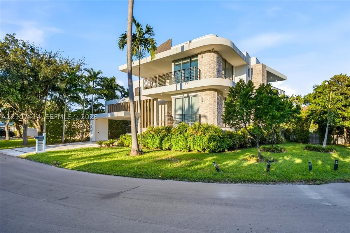 315 Cypress Dr Key Biscayne, FL 33149