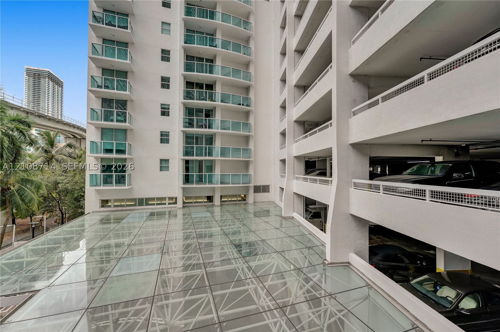 image Brickell on the River South12