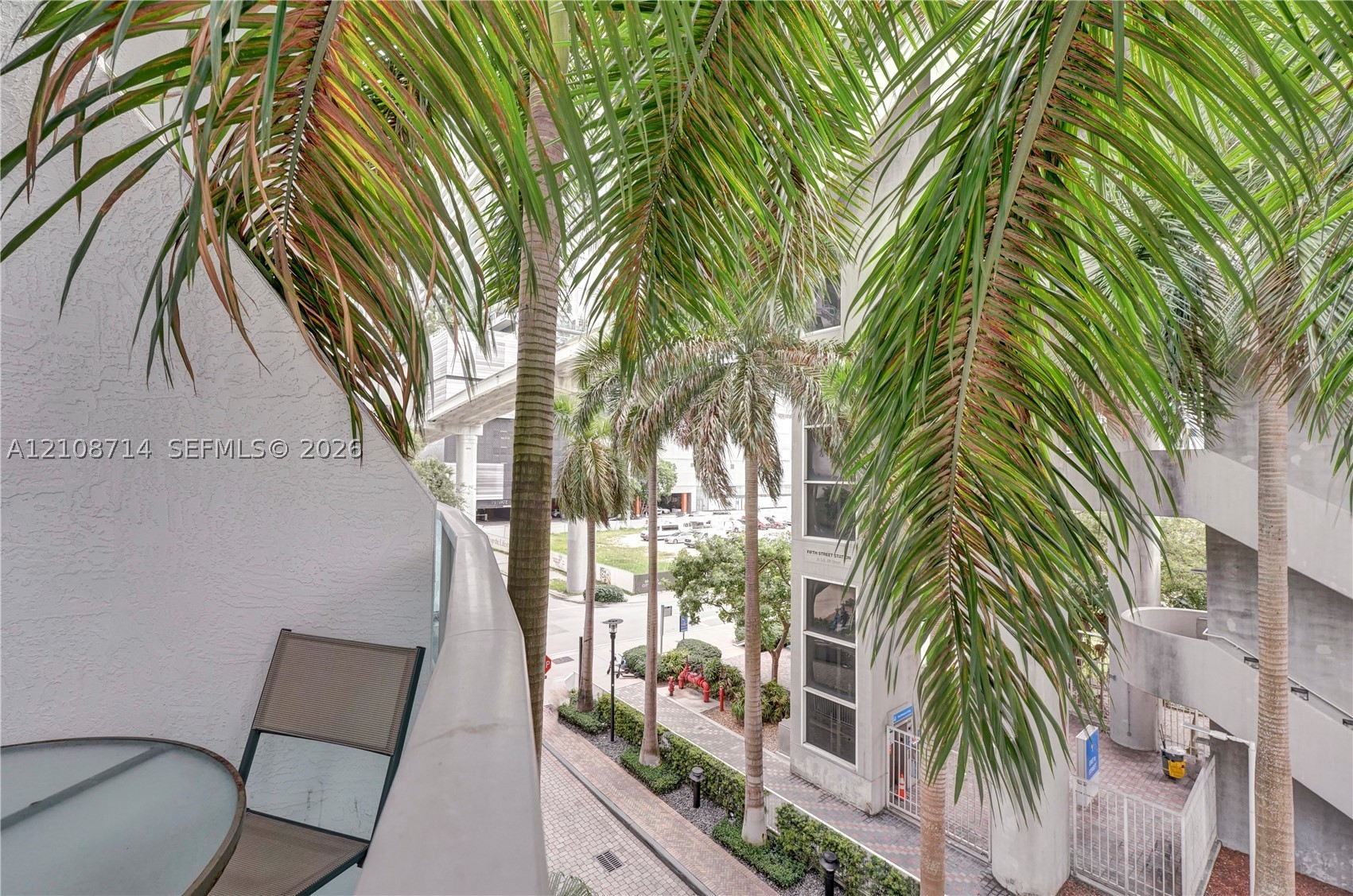 image Brickell on the River South50
