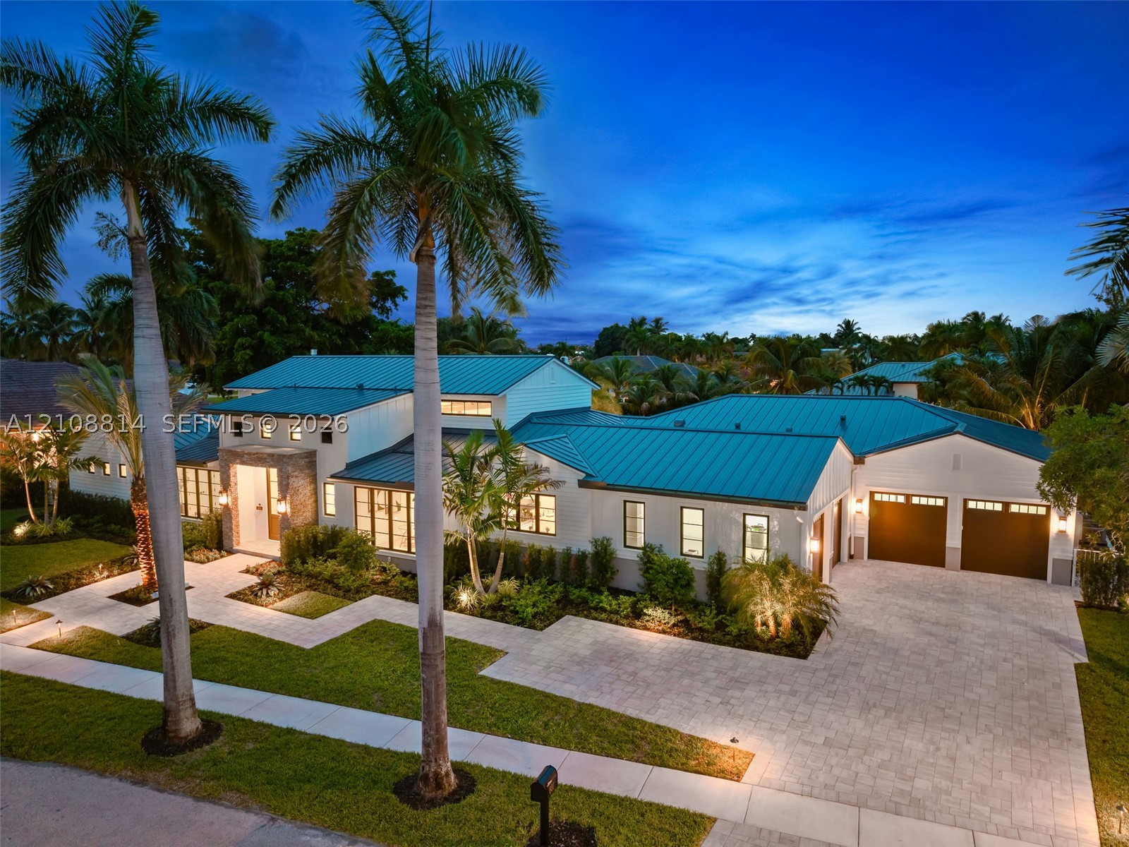801 NE Orchid Bay Dr