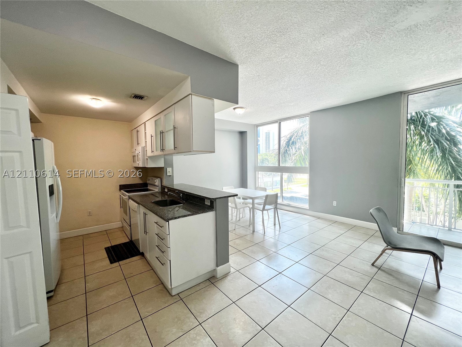 275 NE 18th St #305