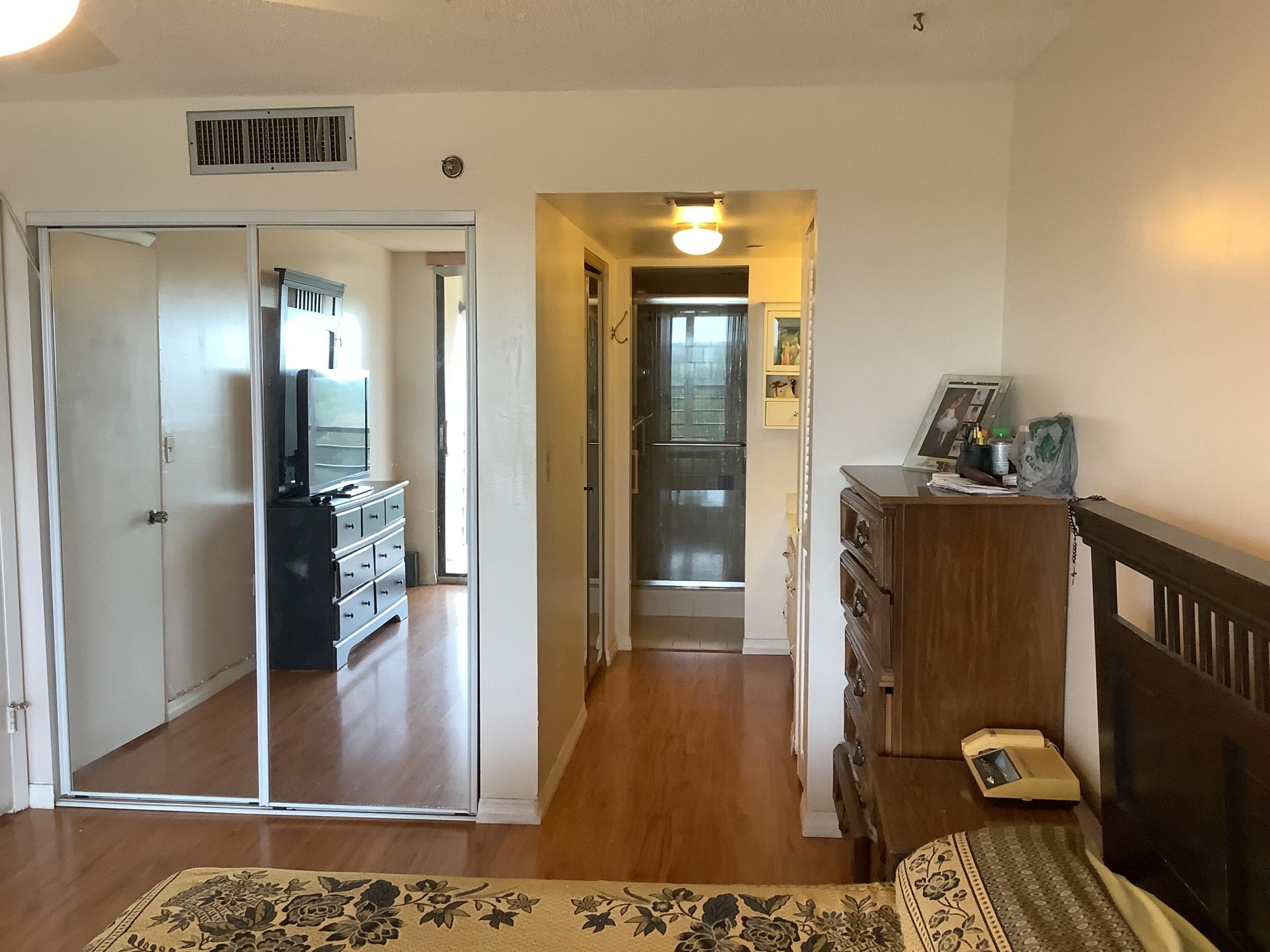 1300 St Charles Pembroke Pines, FL 33026