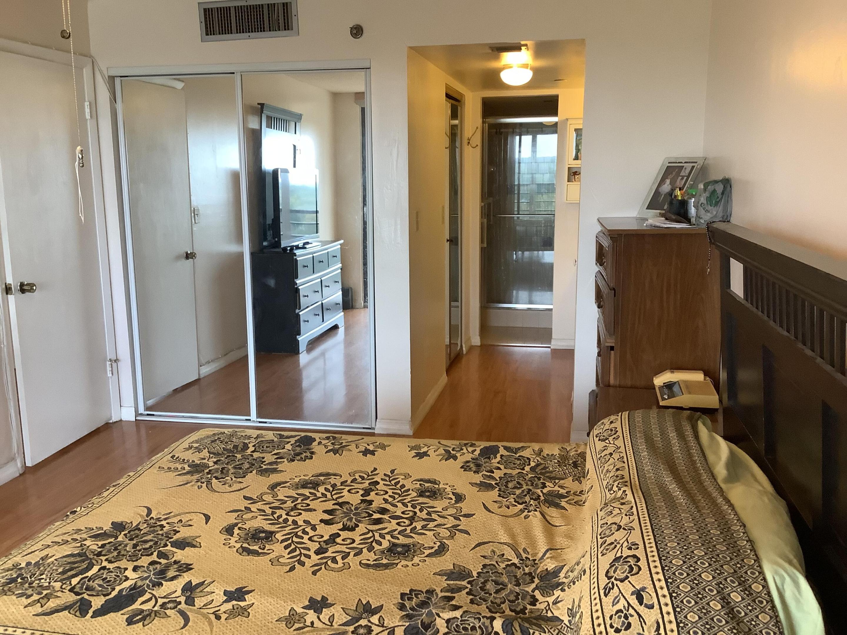 1300 St Charles Pembroke Pines, FL 33026