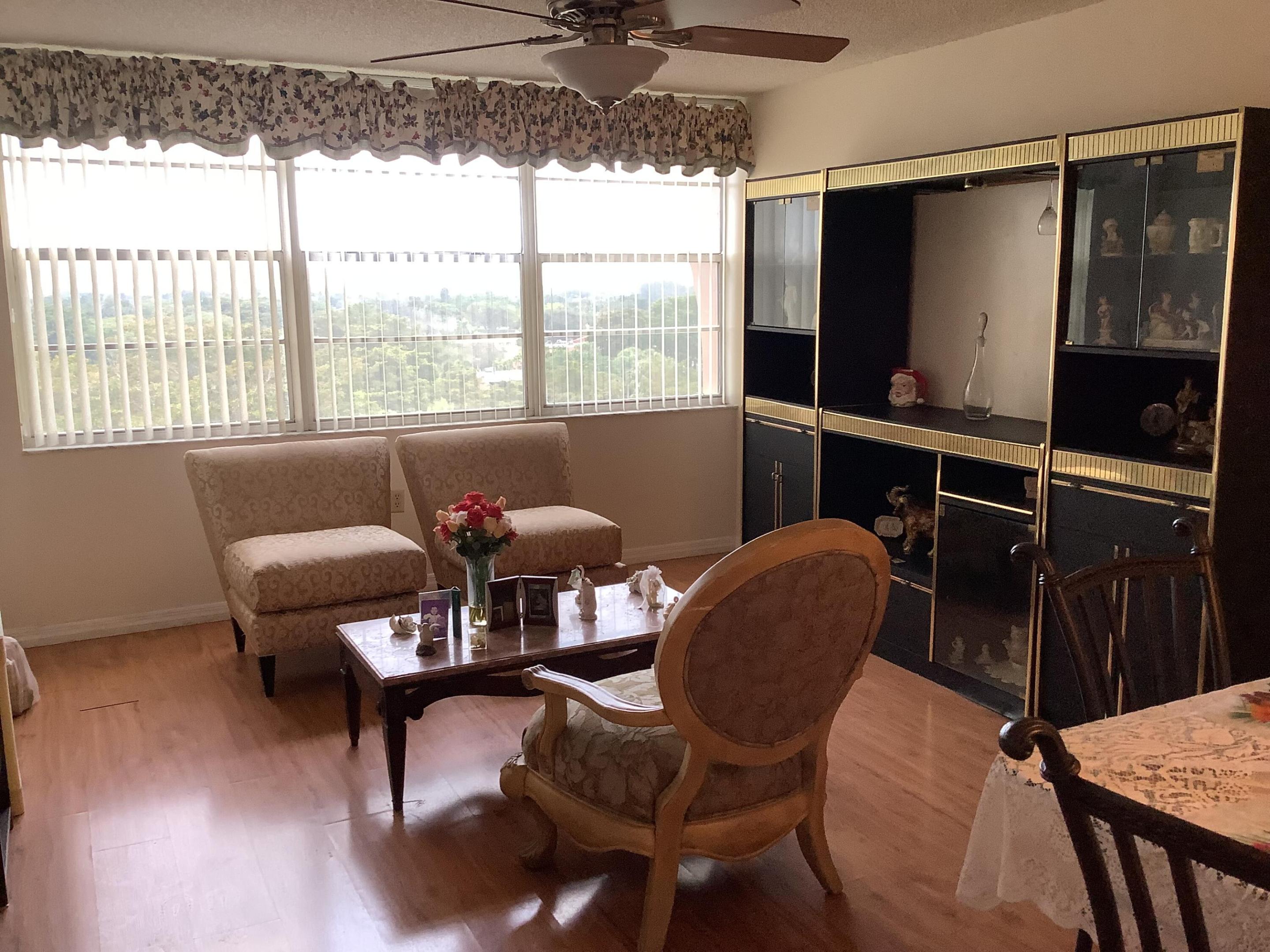 1300 St Charles Pembroke Pines, FL 33026