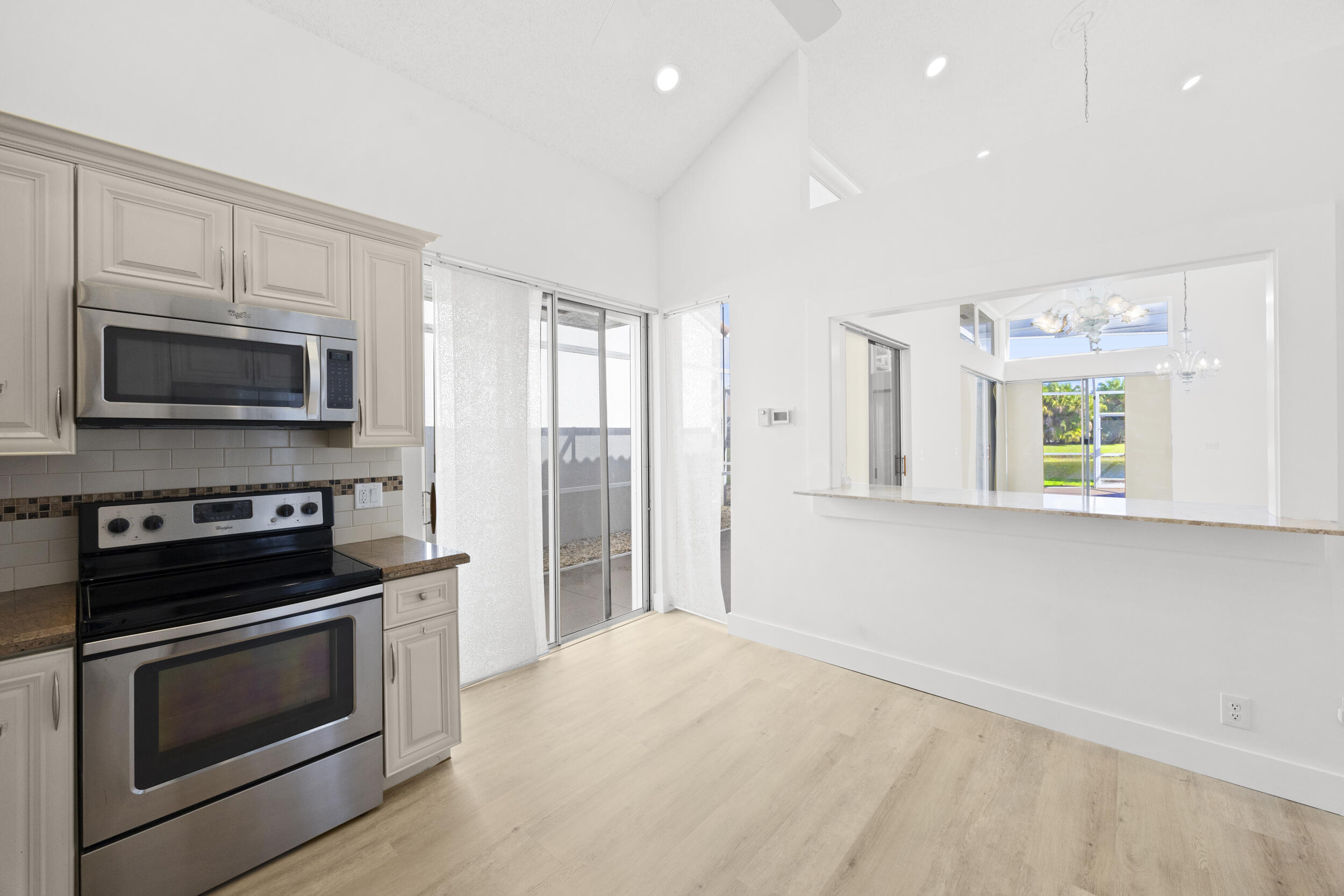 17192 Newport Clb Boca Raton, FL 33496