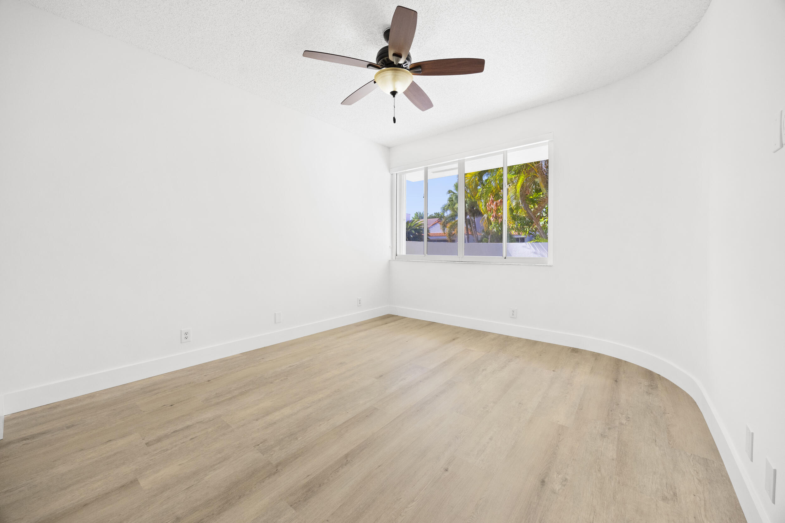 17192 Newport Clb Boca Raton, FL 33496