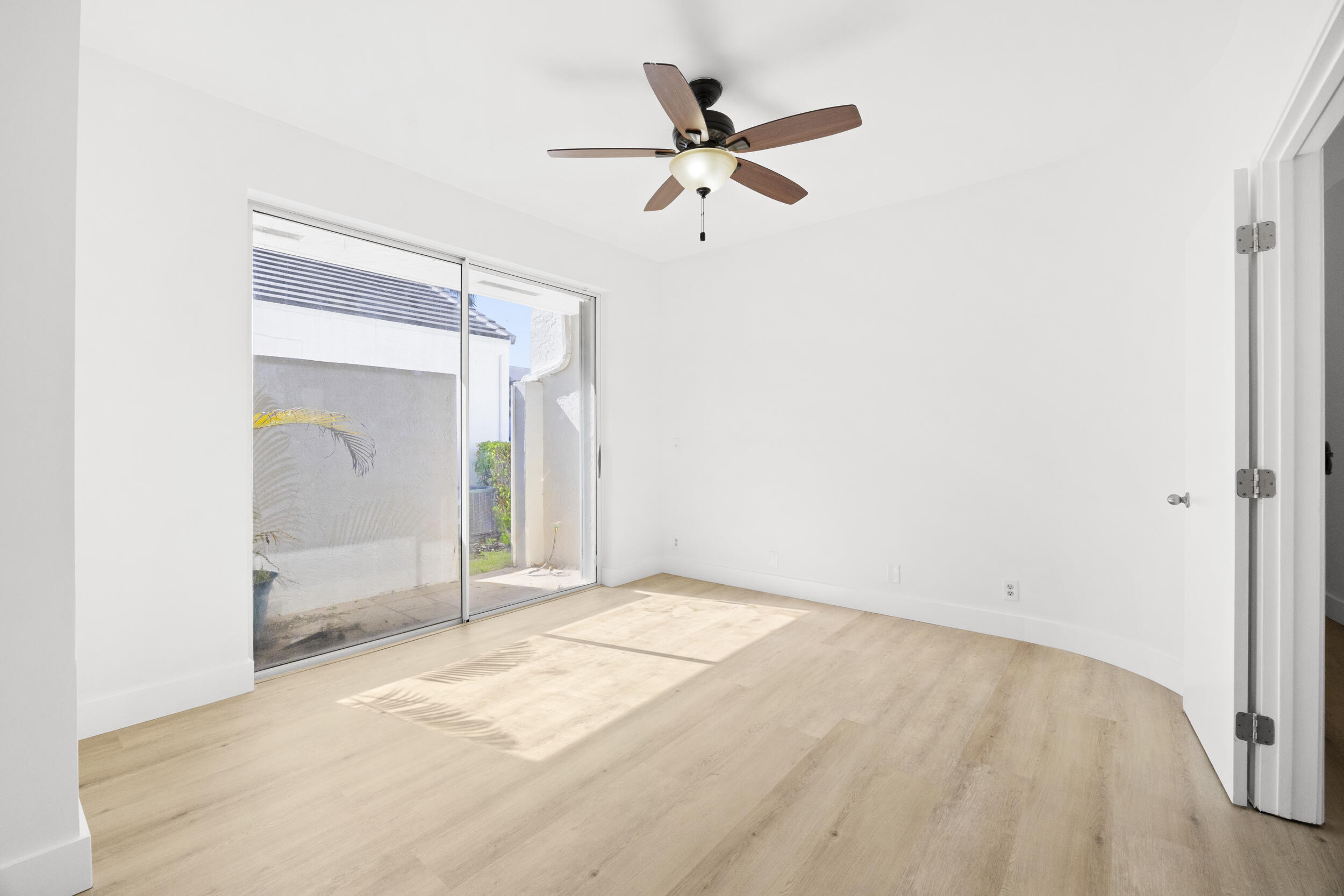 17192 Newport Clb Boca Raton, FL 33496