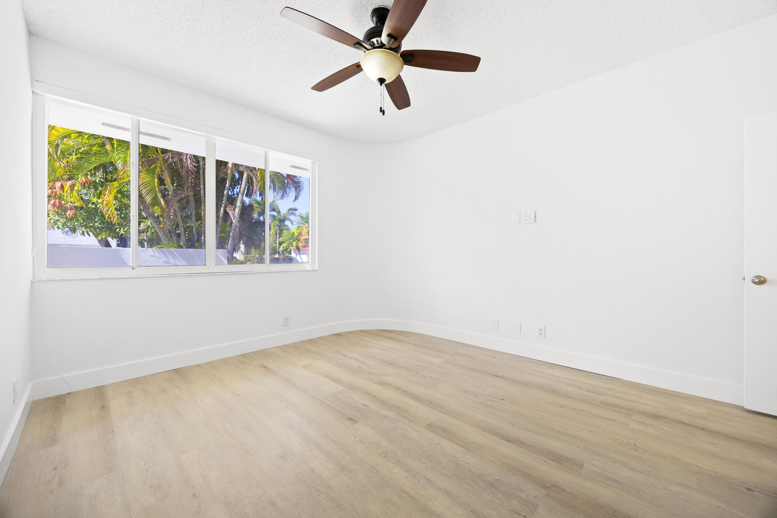 17192 Newport Clb Boca Raton, FL 33496