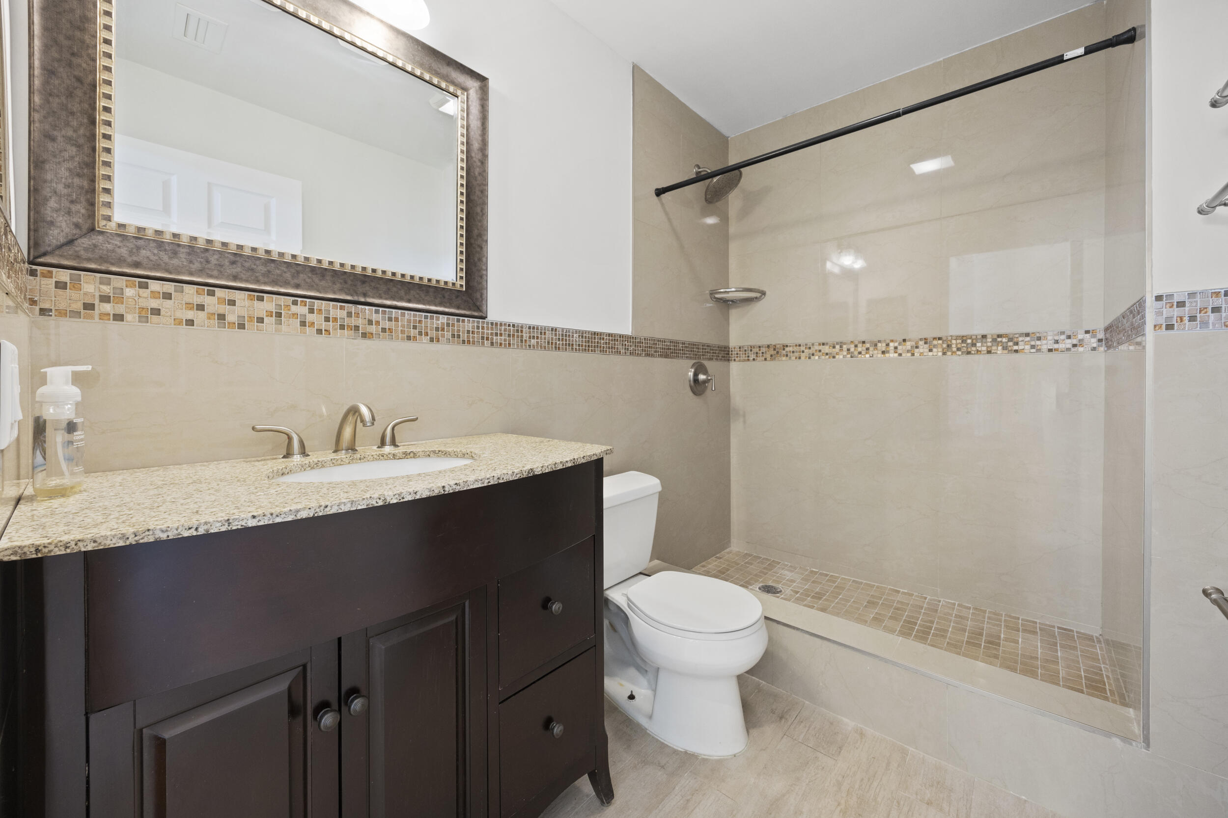 17192 Newport Clb Boca Raton, FL 33496