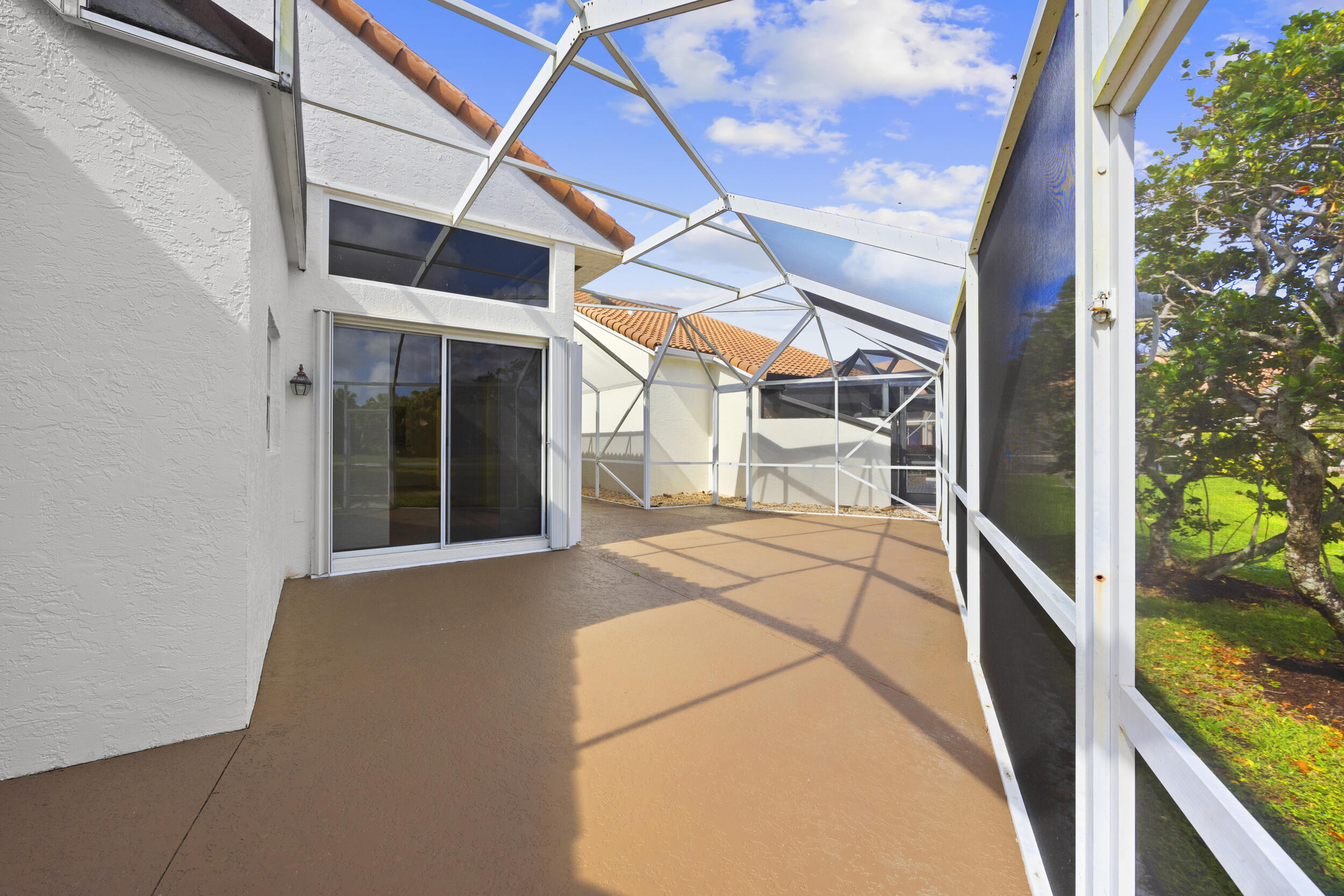 17192 Newport Clb Boca Raton, FL 33496