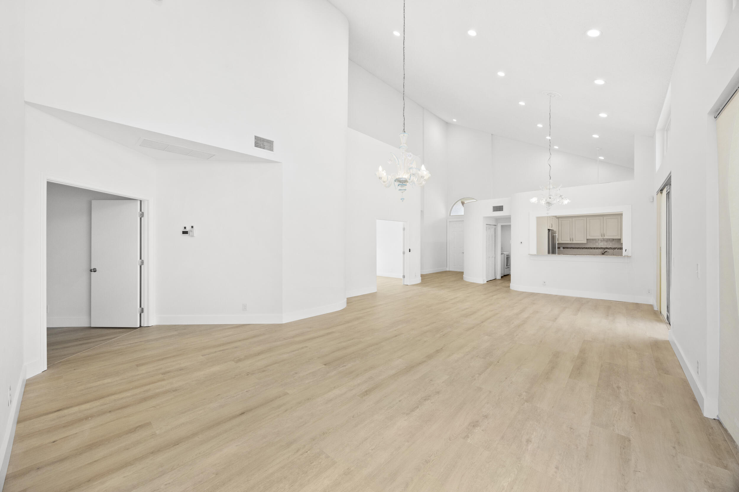 17192 Newport Clb Boca Raton, FL 33496