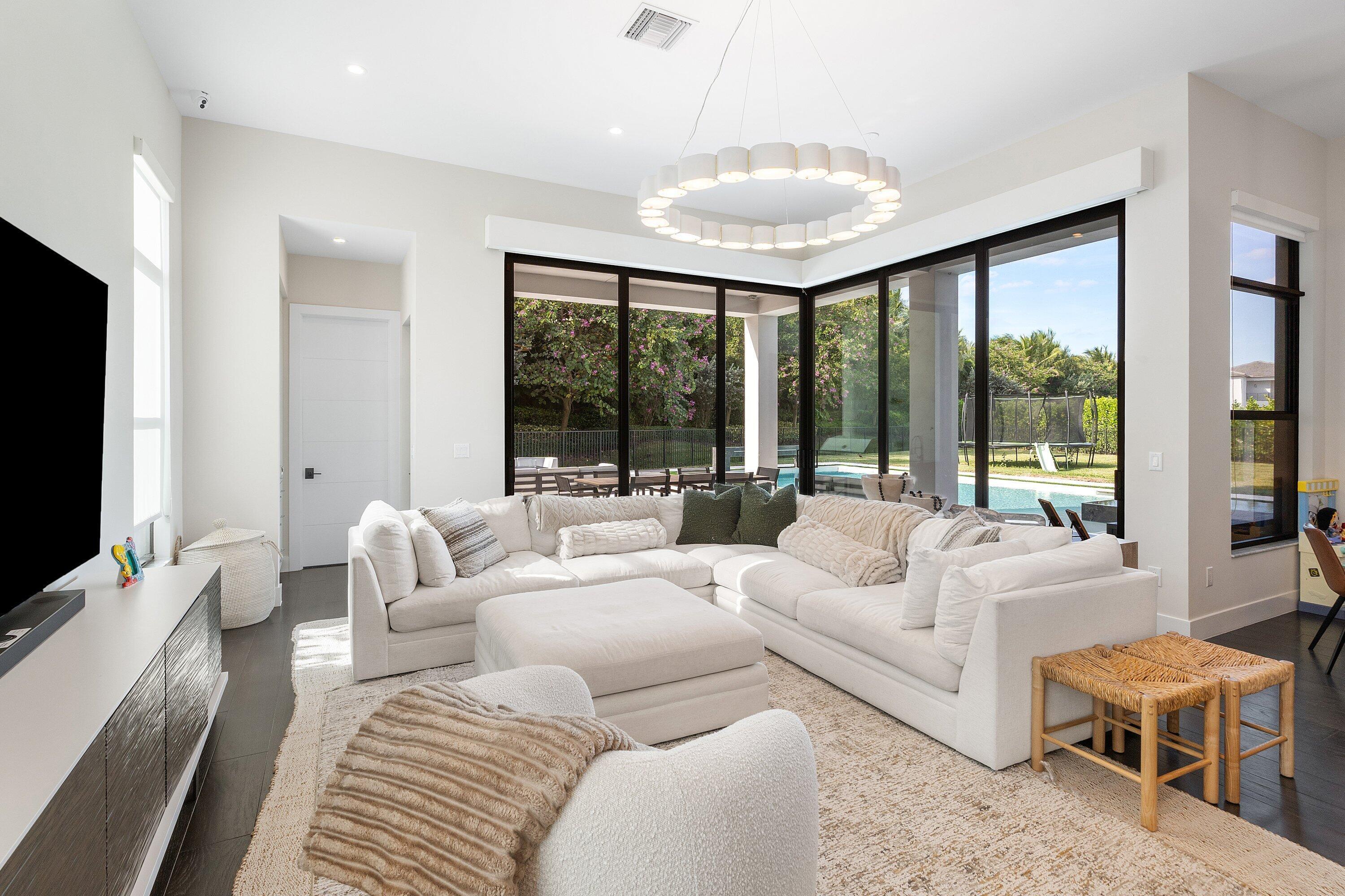 17464 Ponte Chiasso Boca Raton, FL 33496