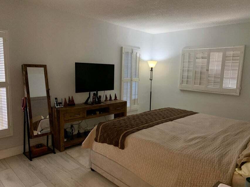 3230 Aqua Vis Pompano Beach, FL 33062