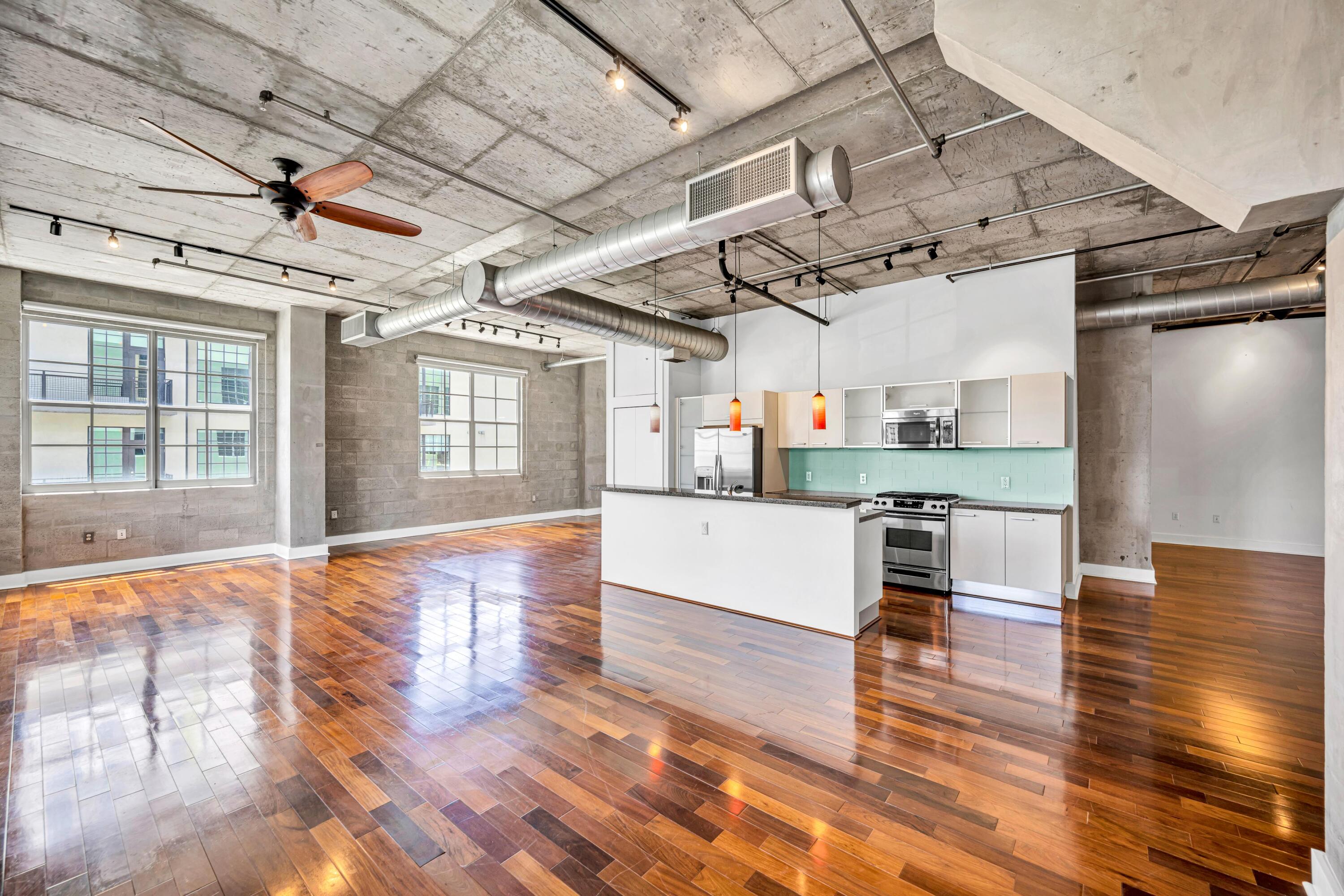 411 NW 1st #601