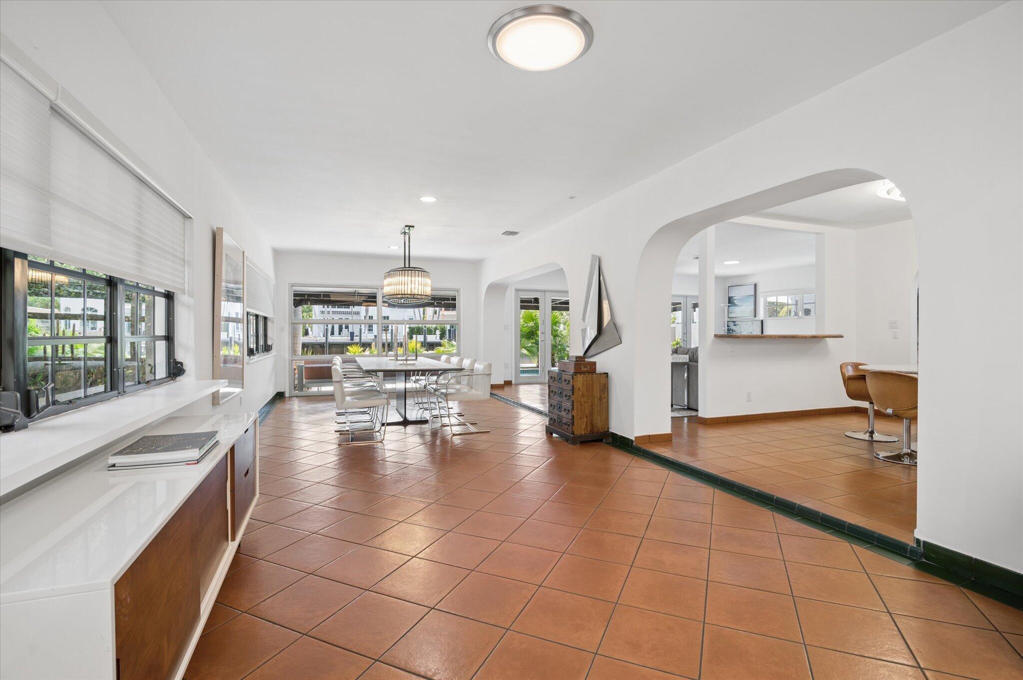 325 Coconut Isle Fort Lauderdale, FL 33301
