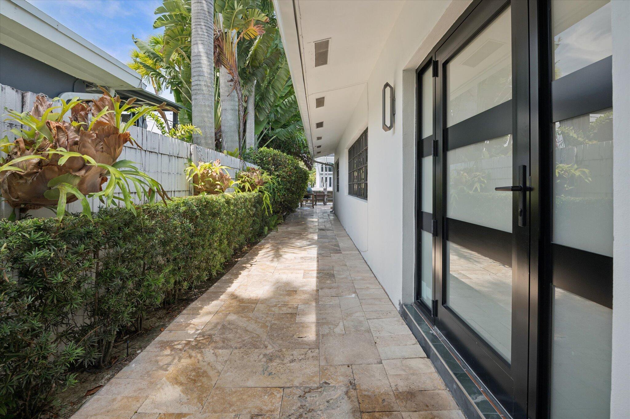 325 Coconut Isle Fort Lauderdale, FL 33301