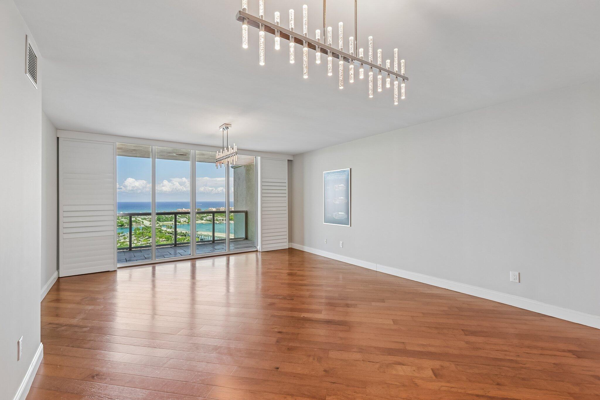 2640 Lake Shr #2508 Riviera Beach, FL 33404