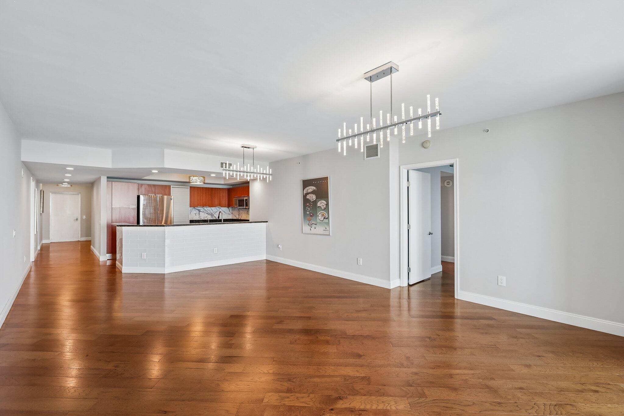 2640 Lake Shr #2508 Riviera Beach, FL 33404