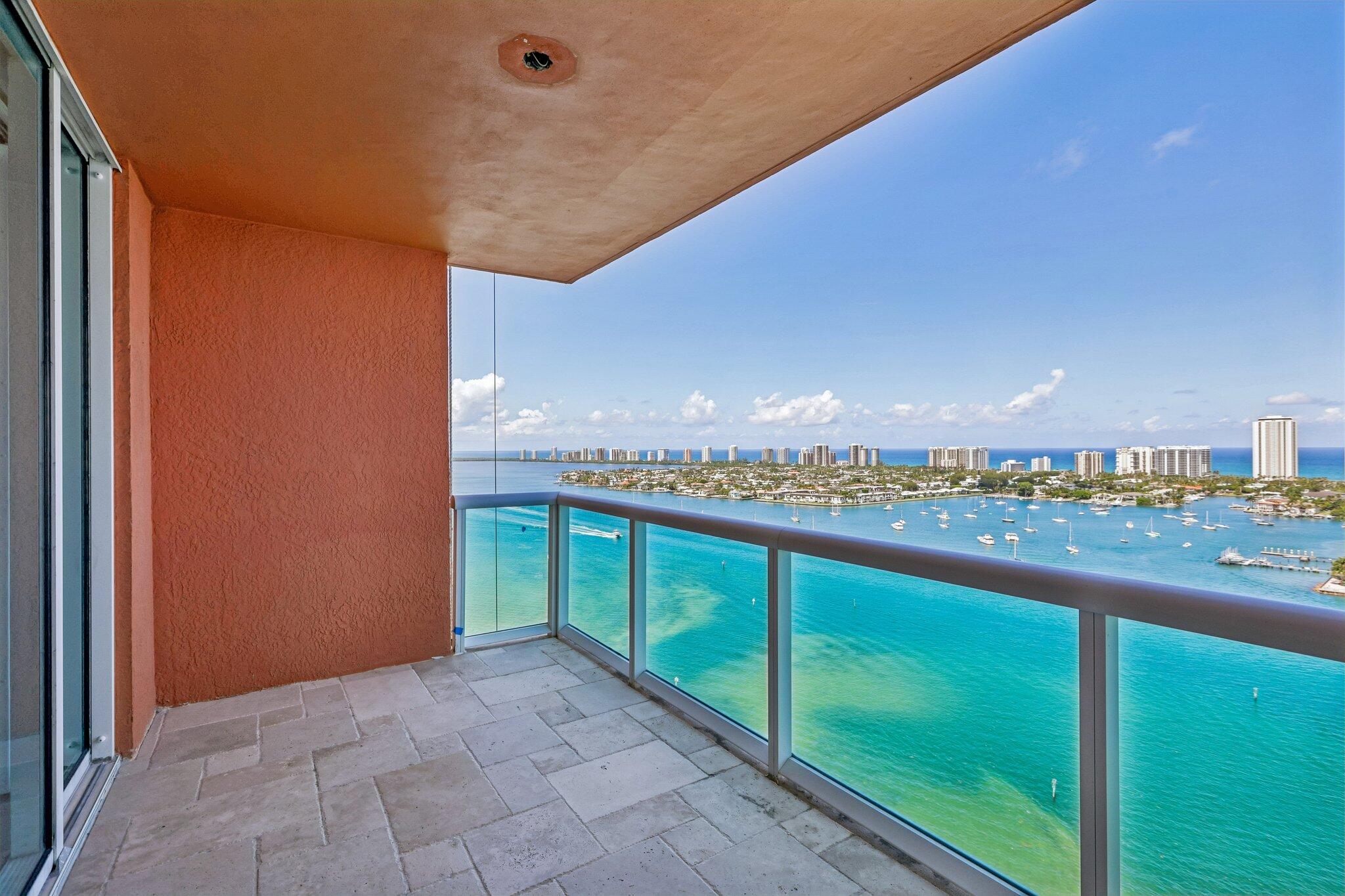 2640 Lake Shr #2508 Riviera Beach, FL 33404
