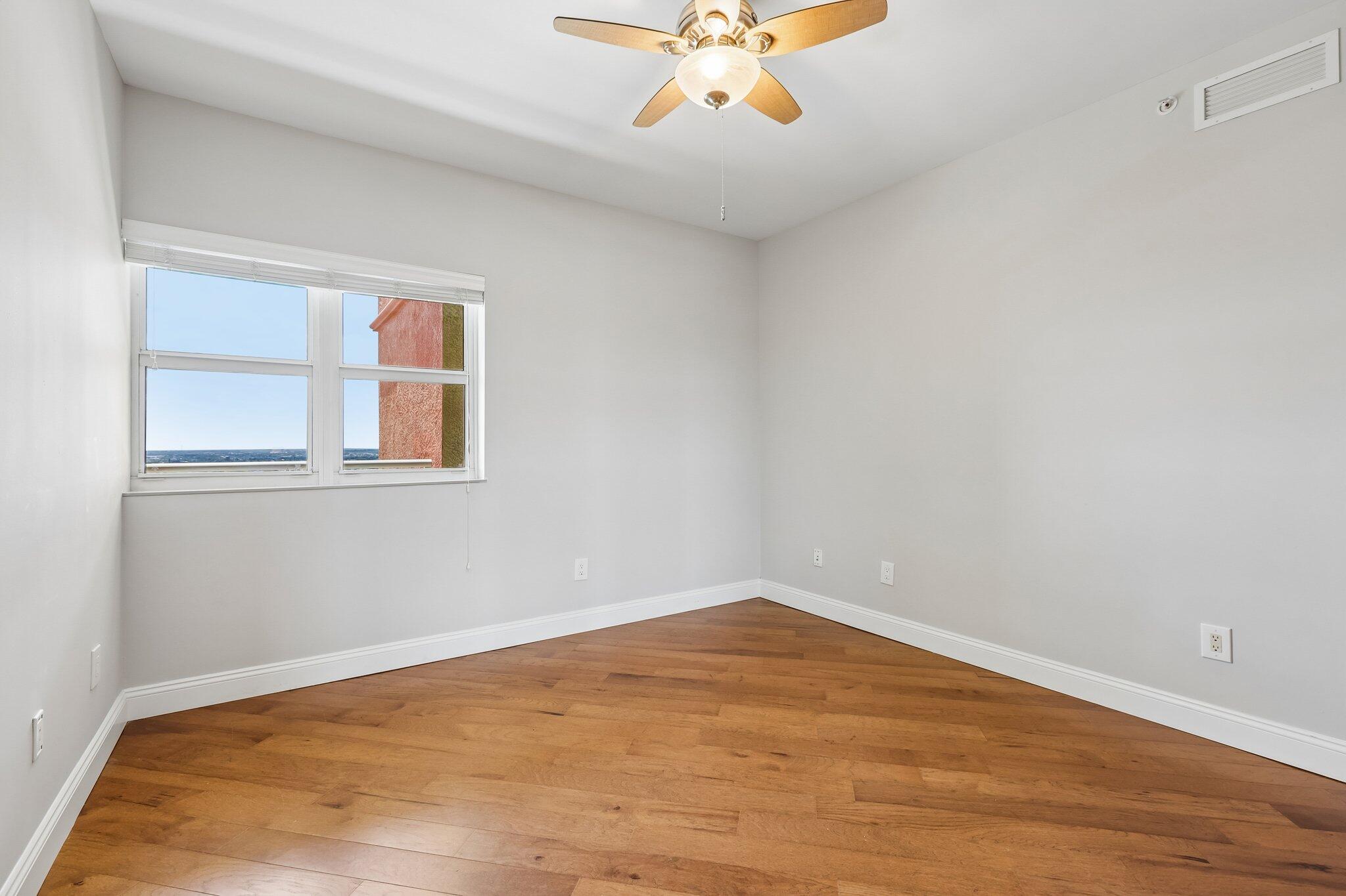 2640 Lake Shr #2508 Riviera Beach, FL 33404