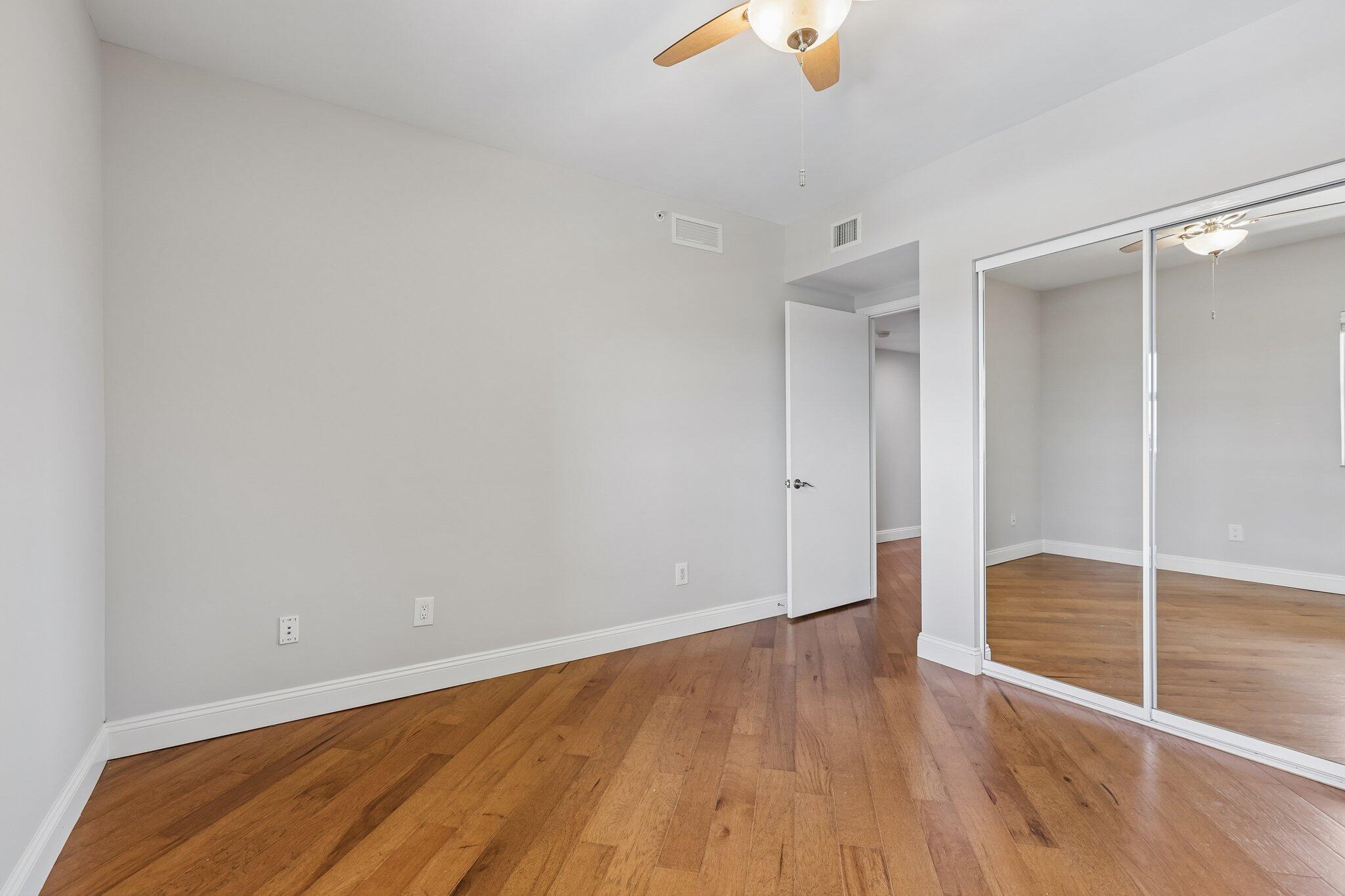 2640 Lake Shr #2508 Riviera Beach, FL 33404