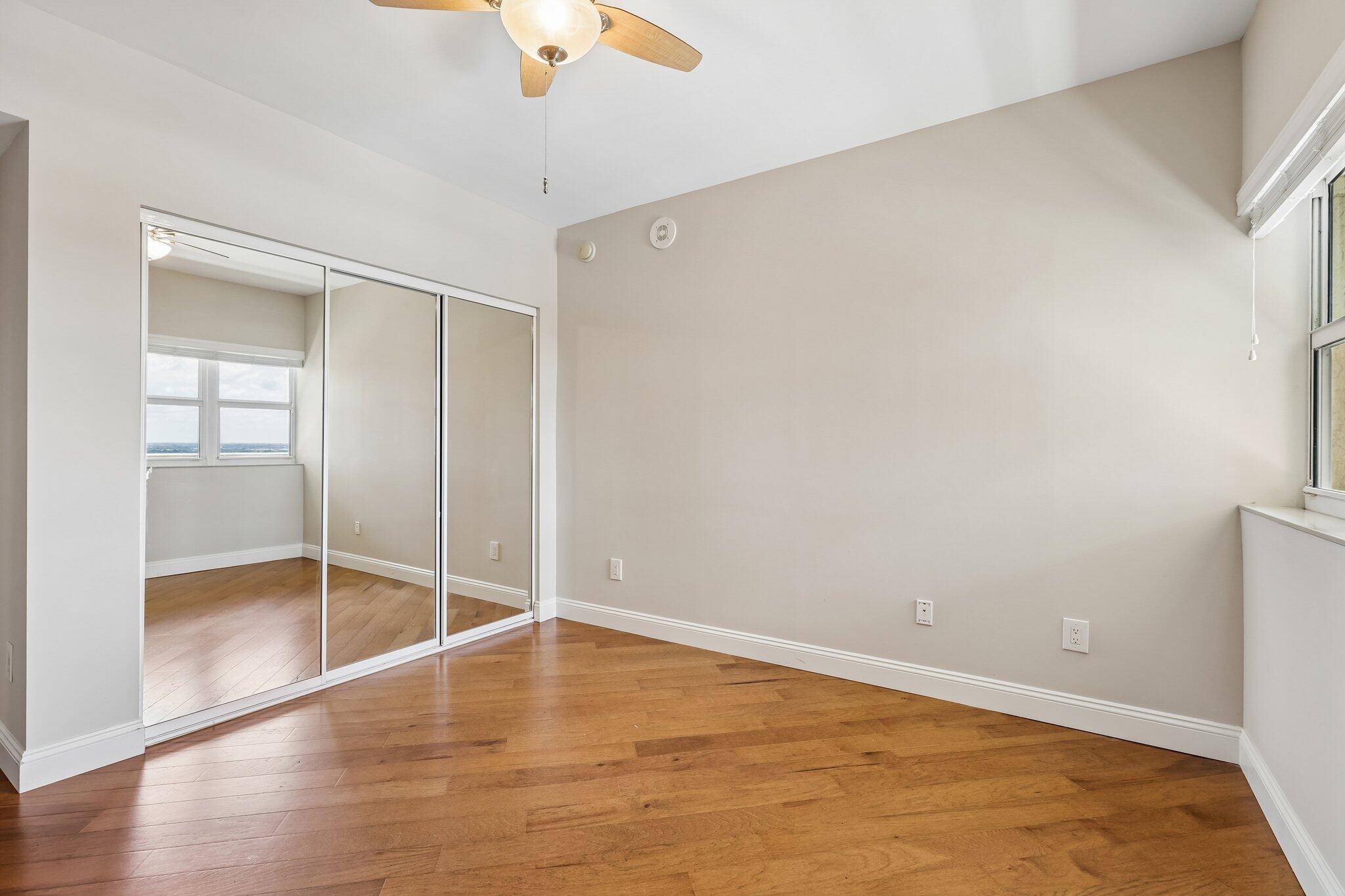 2640 Lake Shr #2508 Riviera Beach, FL 33404