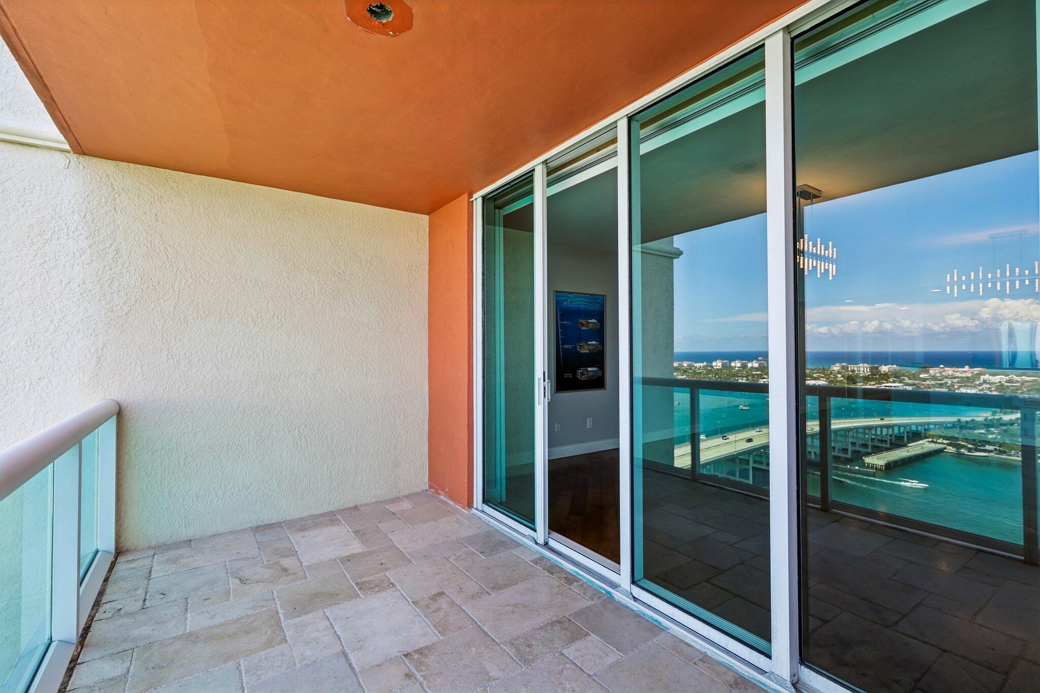 2640 Lake Shr #2508 Riviera Beach, FL 33404