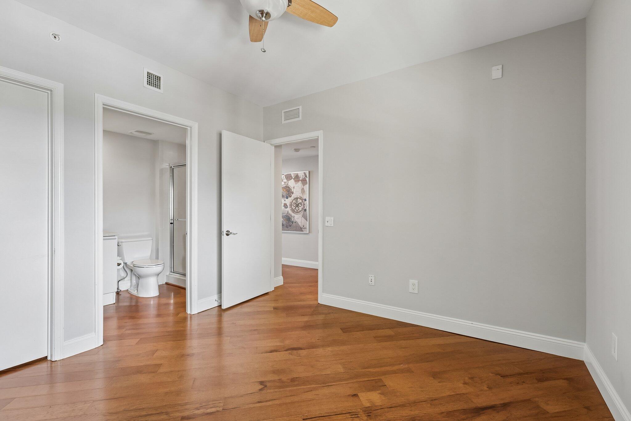 2640 Lake Shr #2508 Riviera Beach, FL 33404