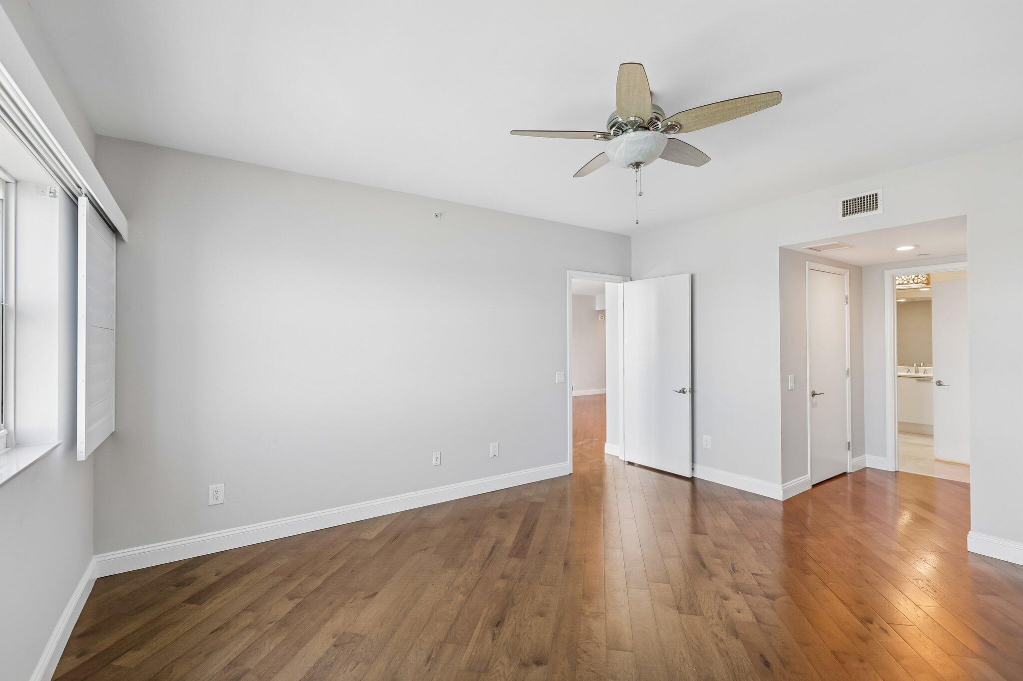 2640 Lake Shr #2508 Riviera Beach, FL 33404