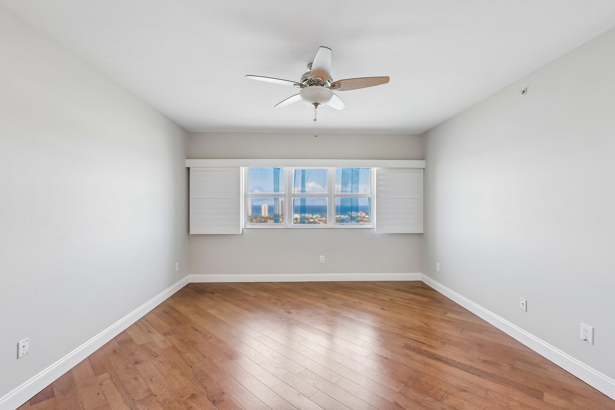 2640 Lake Shr #2508 Riviera Beach, FL 33404