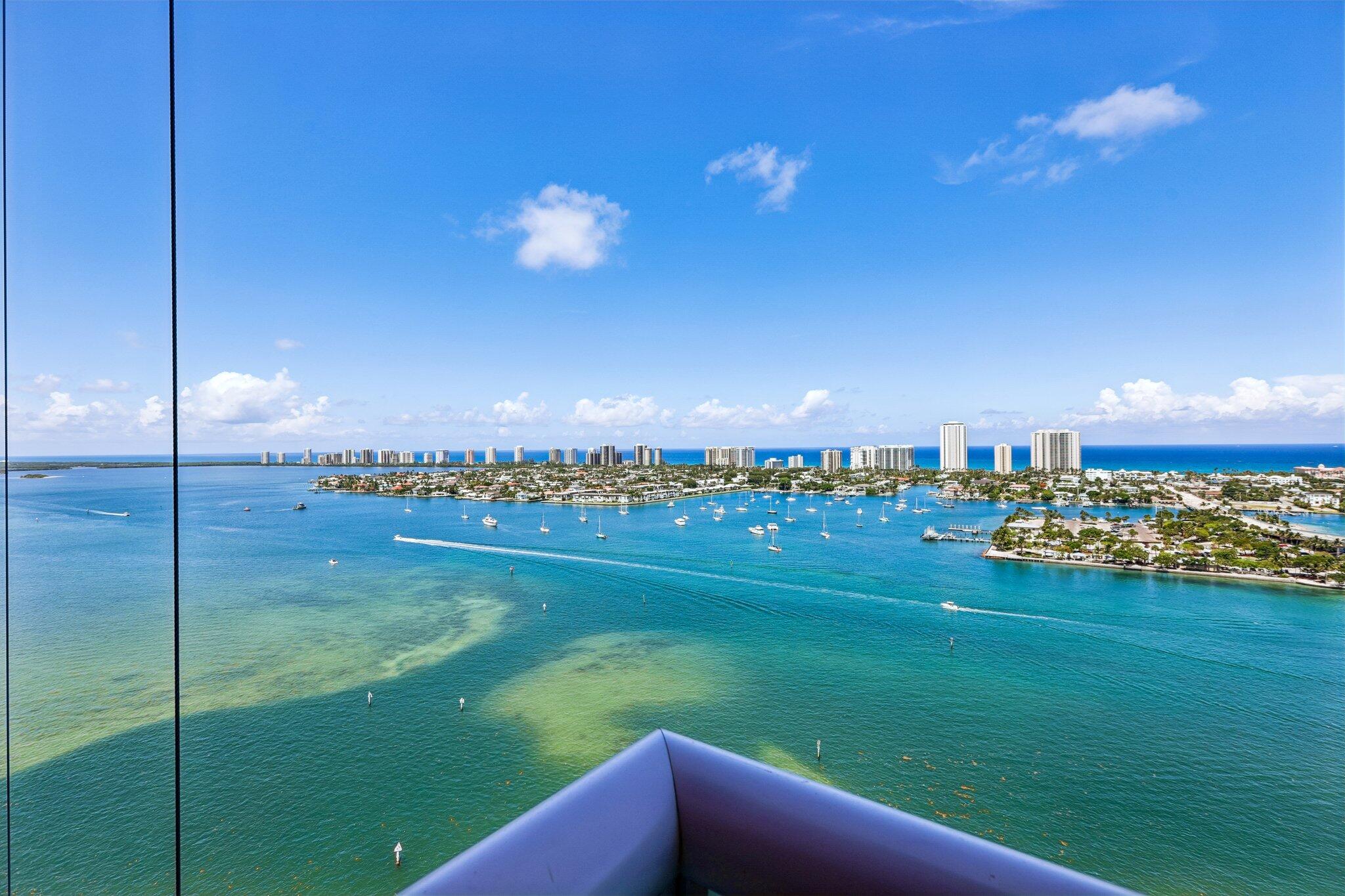 2640 Lake Shr #2508 Riviera Beach, FL 33404