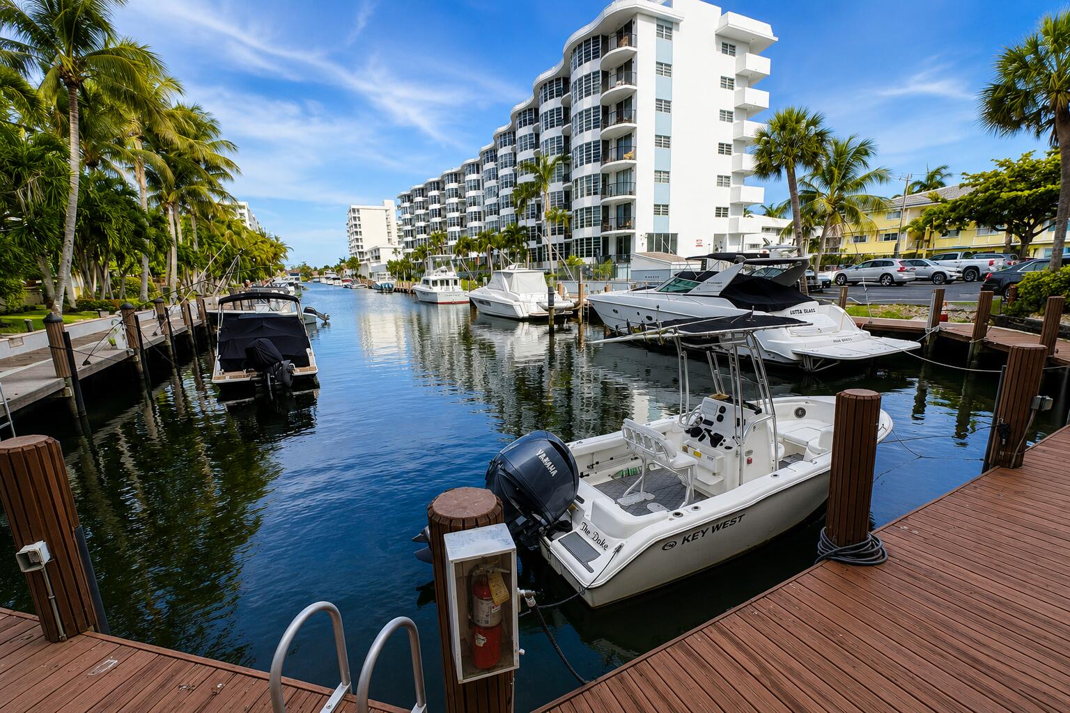 4800 Bayview #306