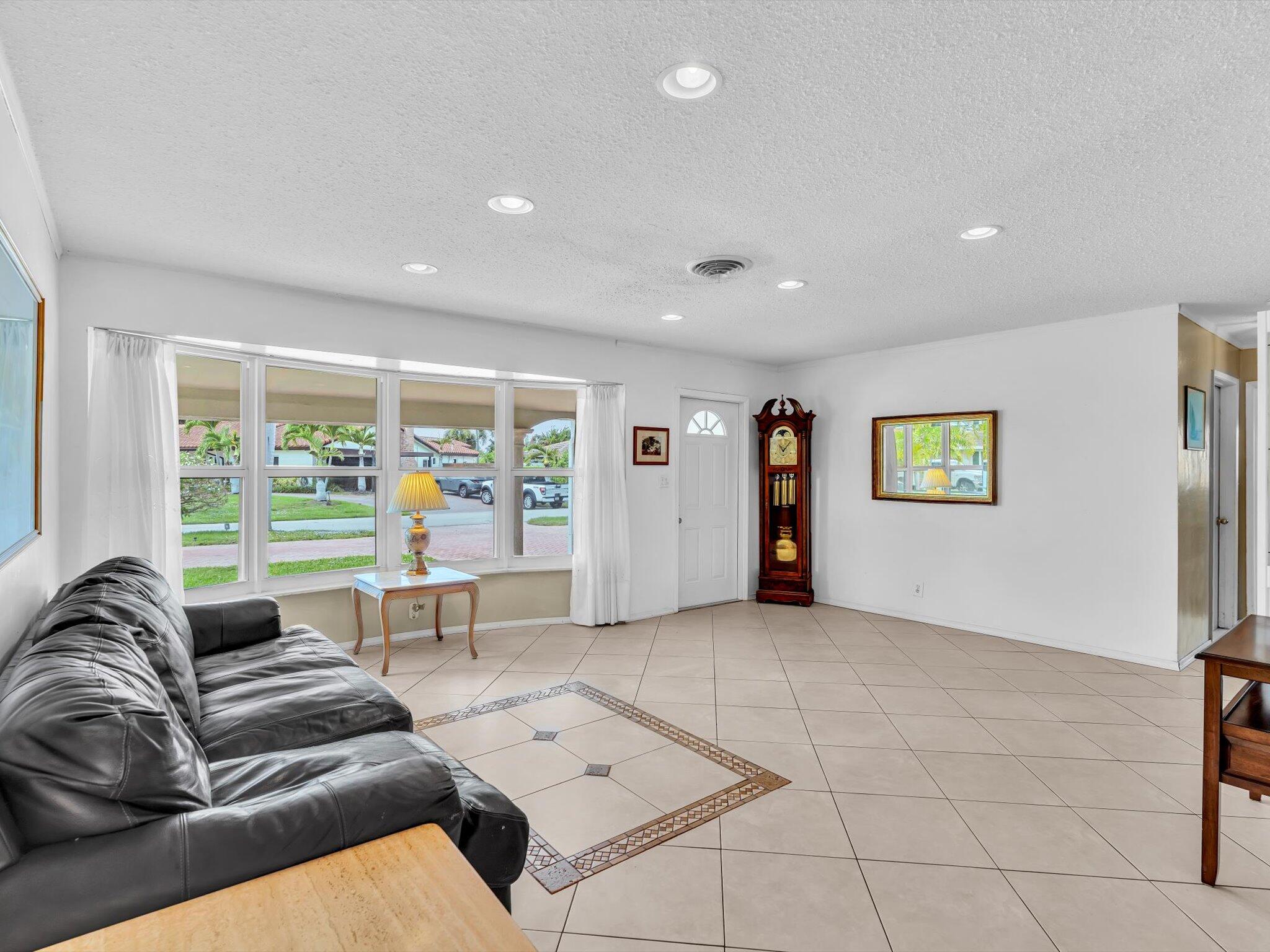 641 SE 11th Pompano Beach, FL 33060