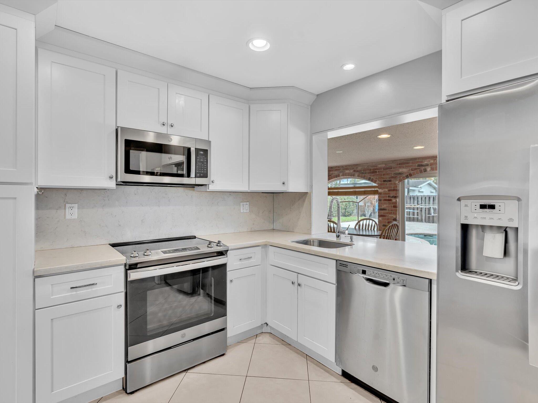 641 SE 11th Pompano Beach, FL 33060