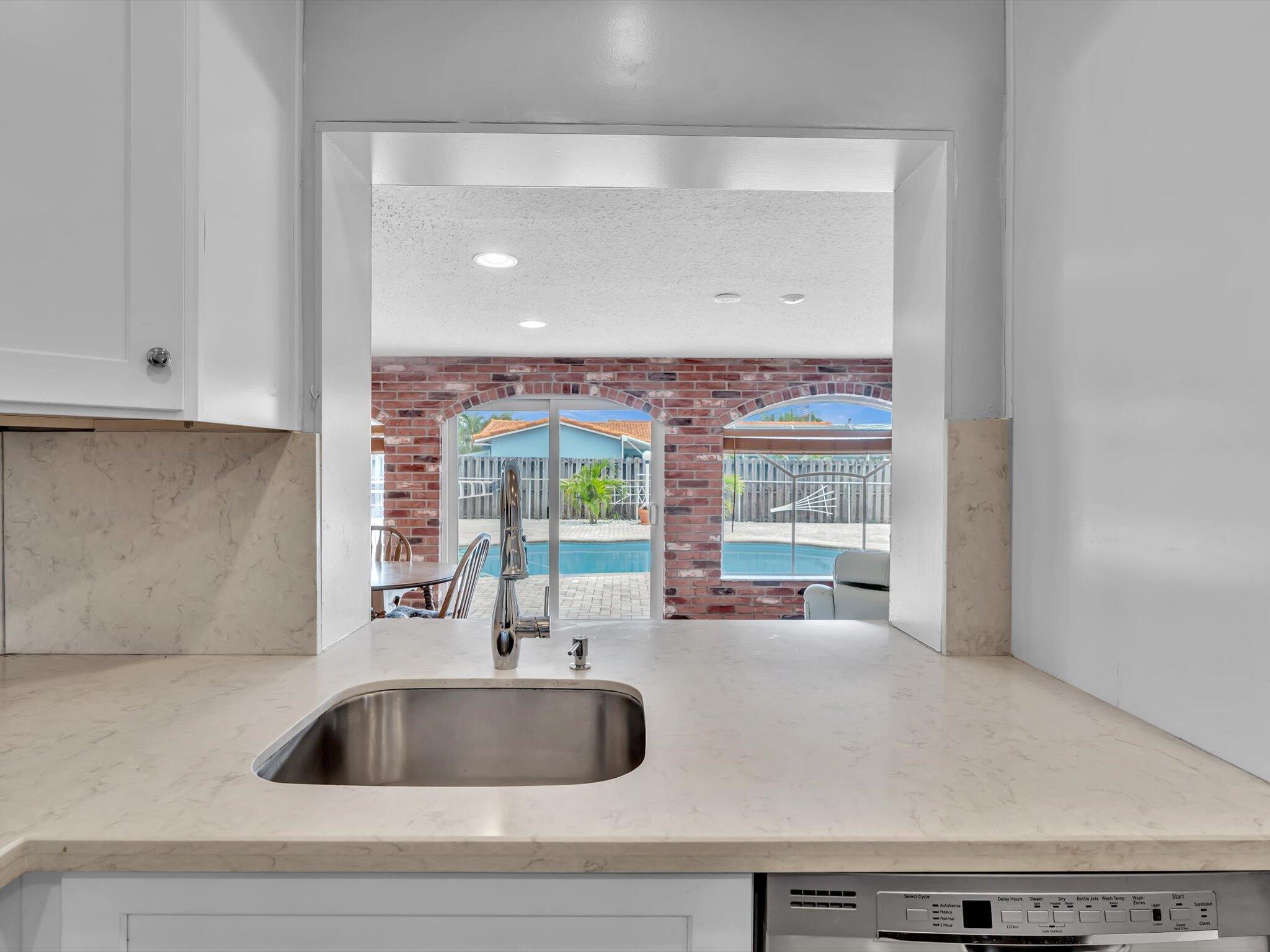 641 SE 11th Pompano Beach, FL 33060