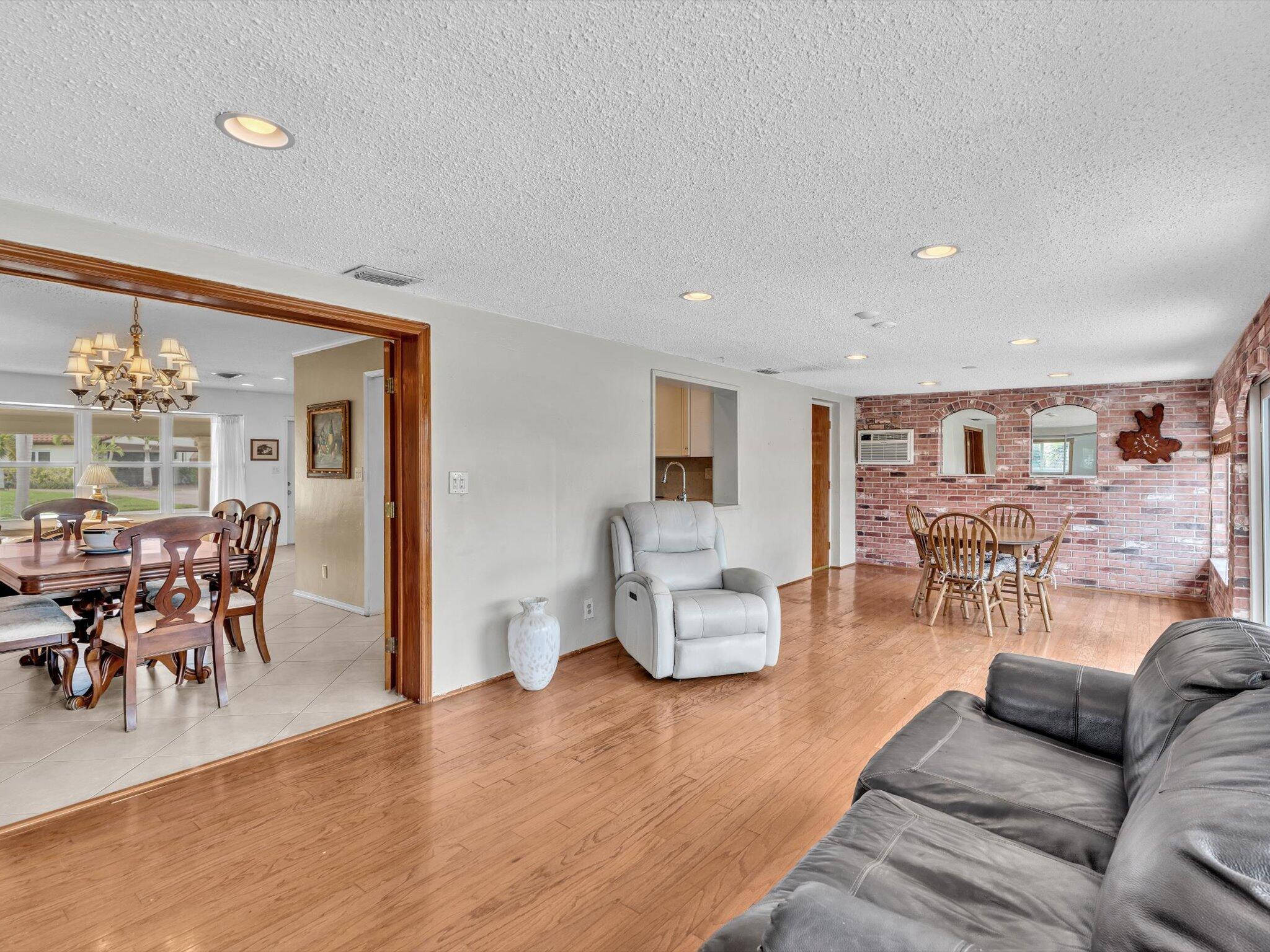 641 SE 11th Pompano Beach, FL 33060