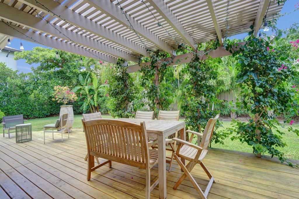 5 Gatehouse Sea Ranch Lakes, FL 33308