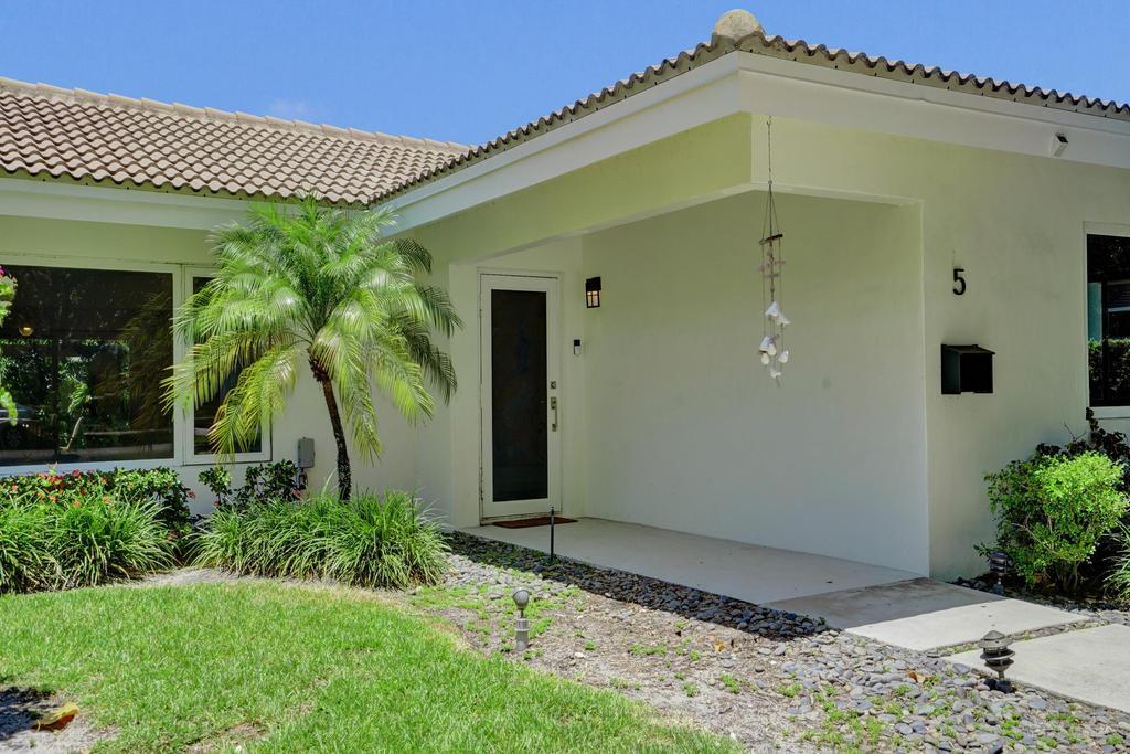 5 Gatehouse Sea Ranch Lakes, FL 33308