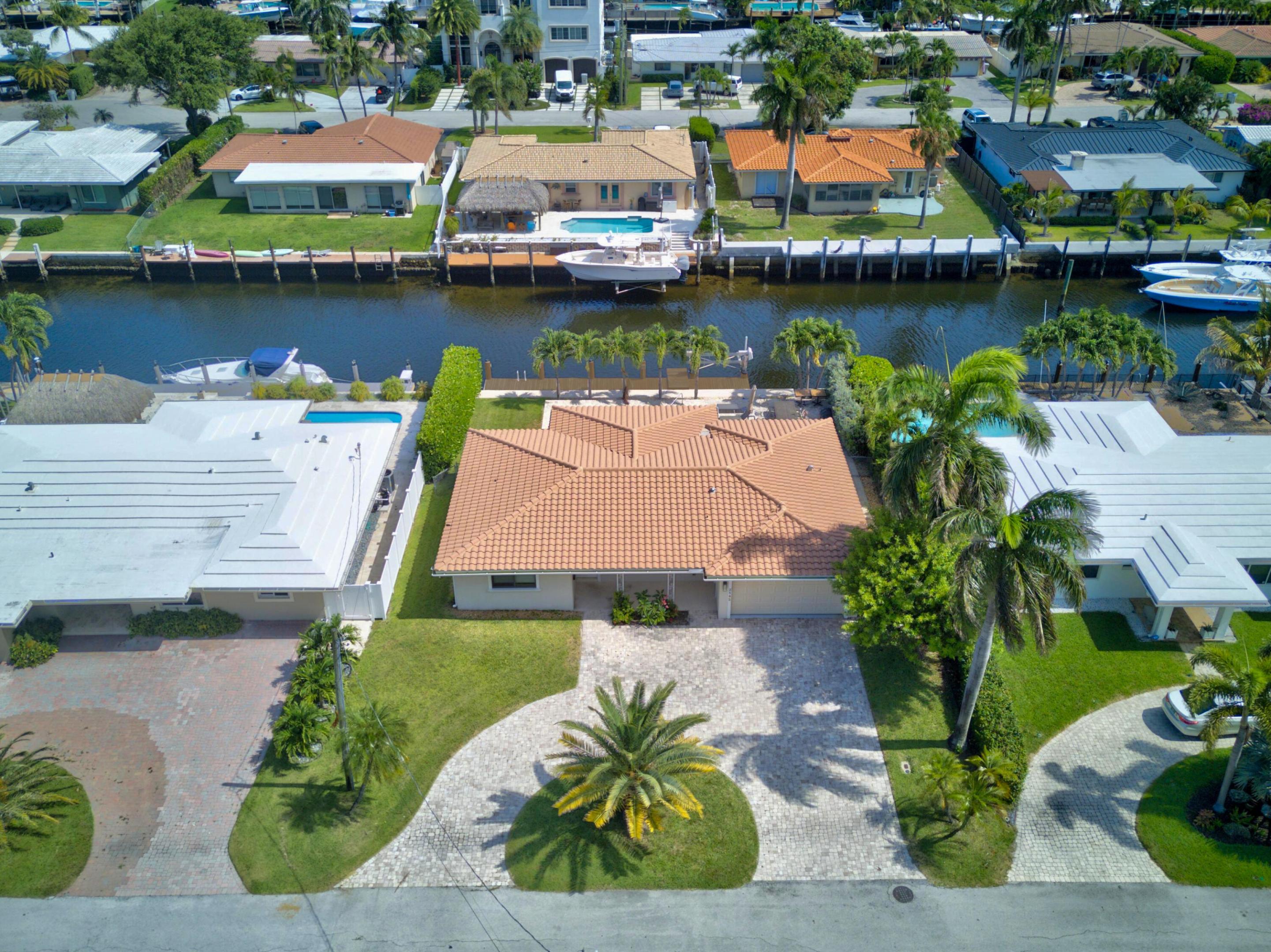 2542 SE 10th Pompano Beach, FL 33062