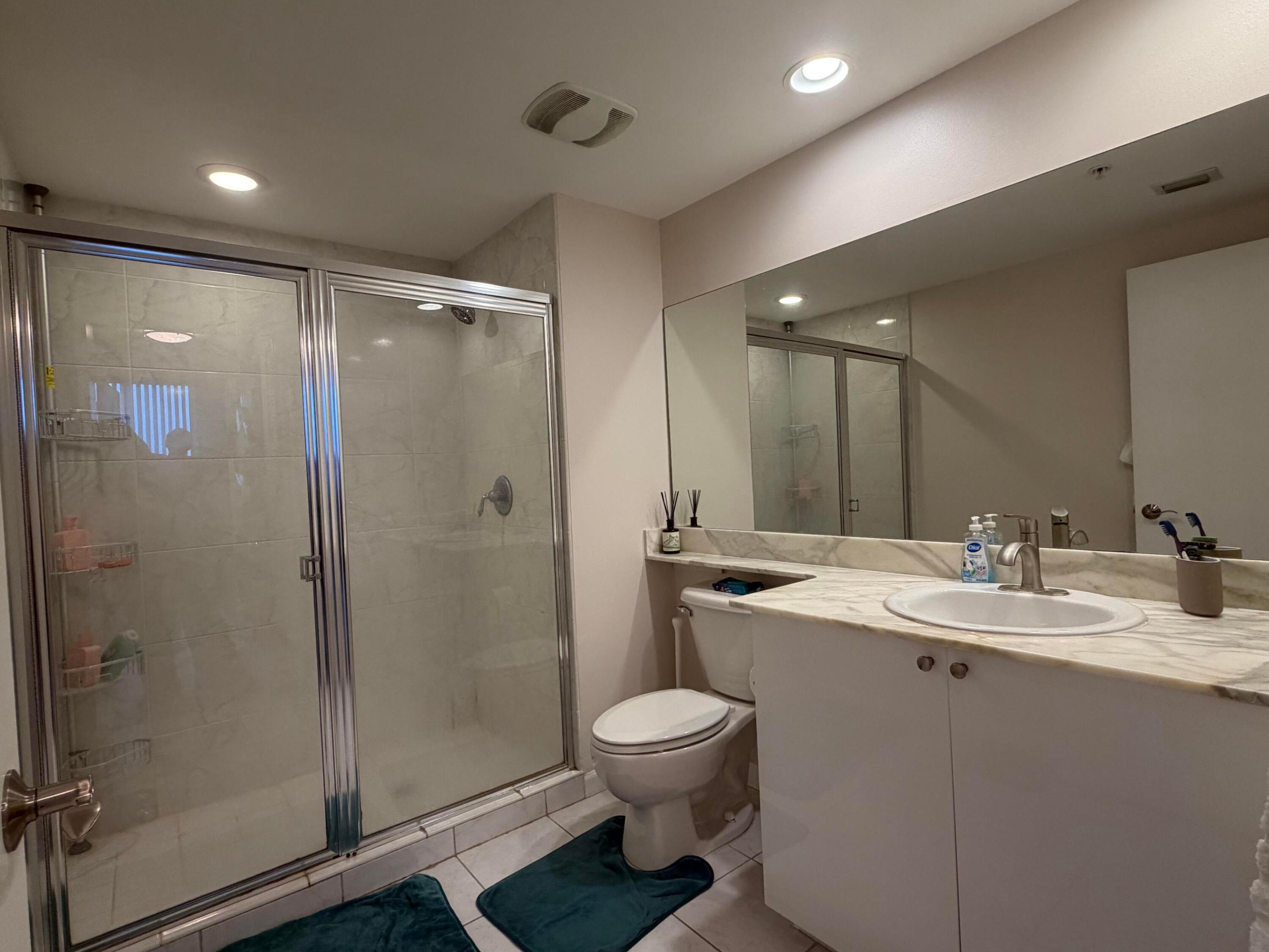 image The Venture at Aventura10