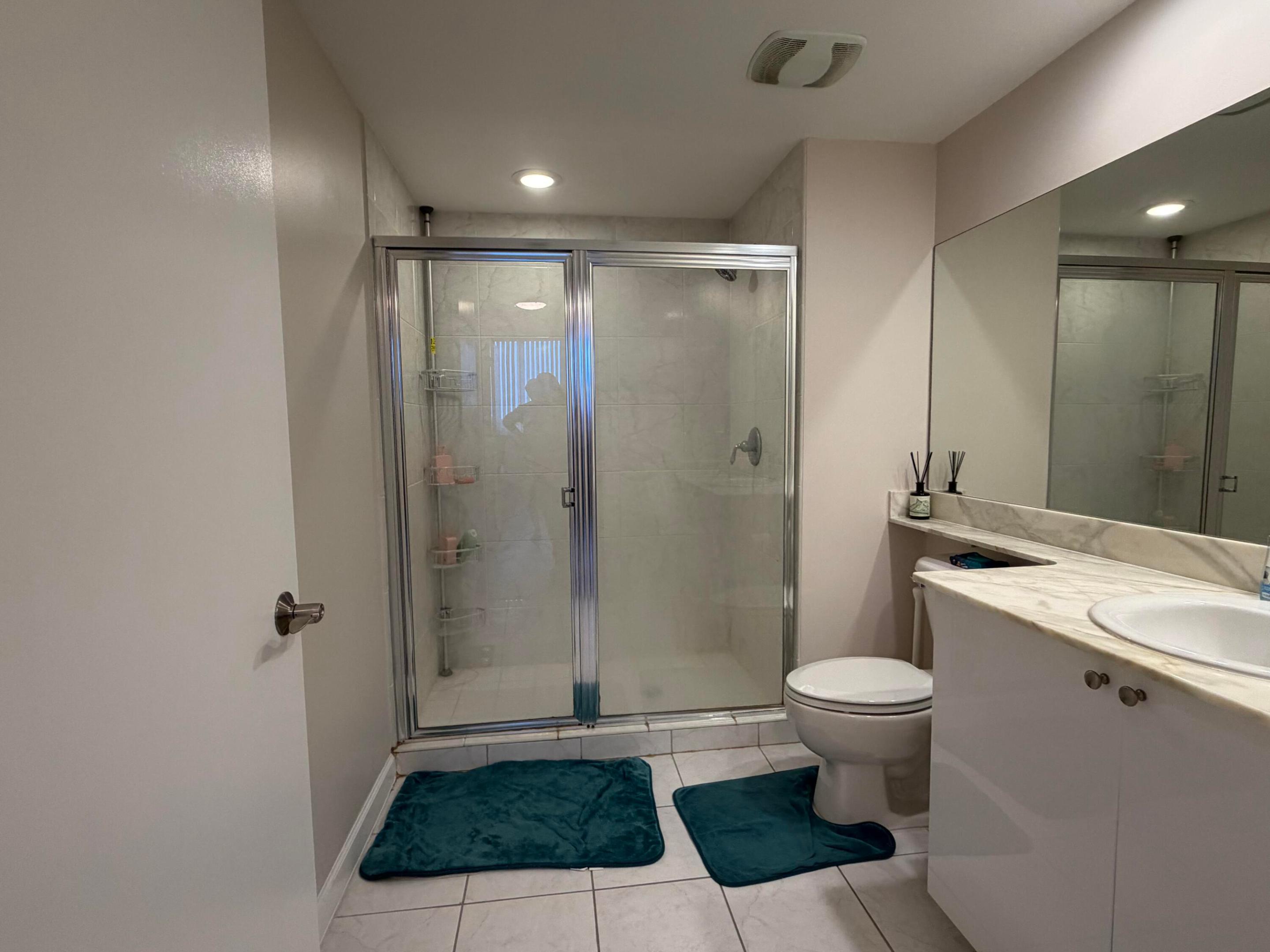 image The Venture at Aventura11