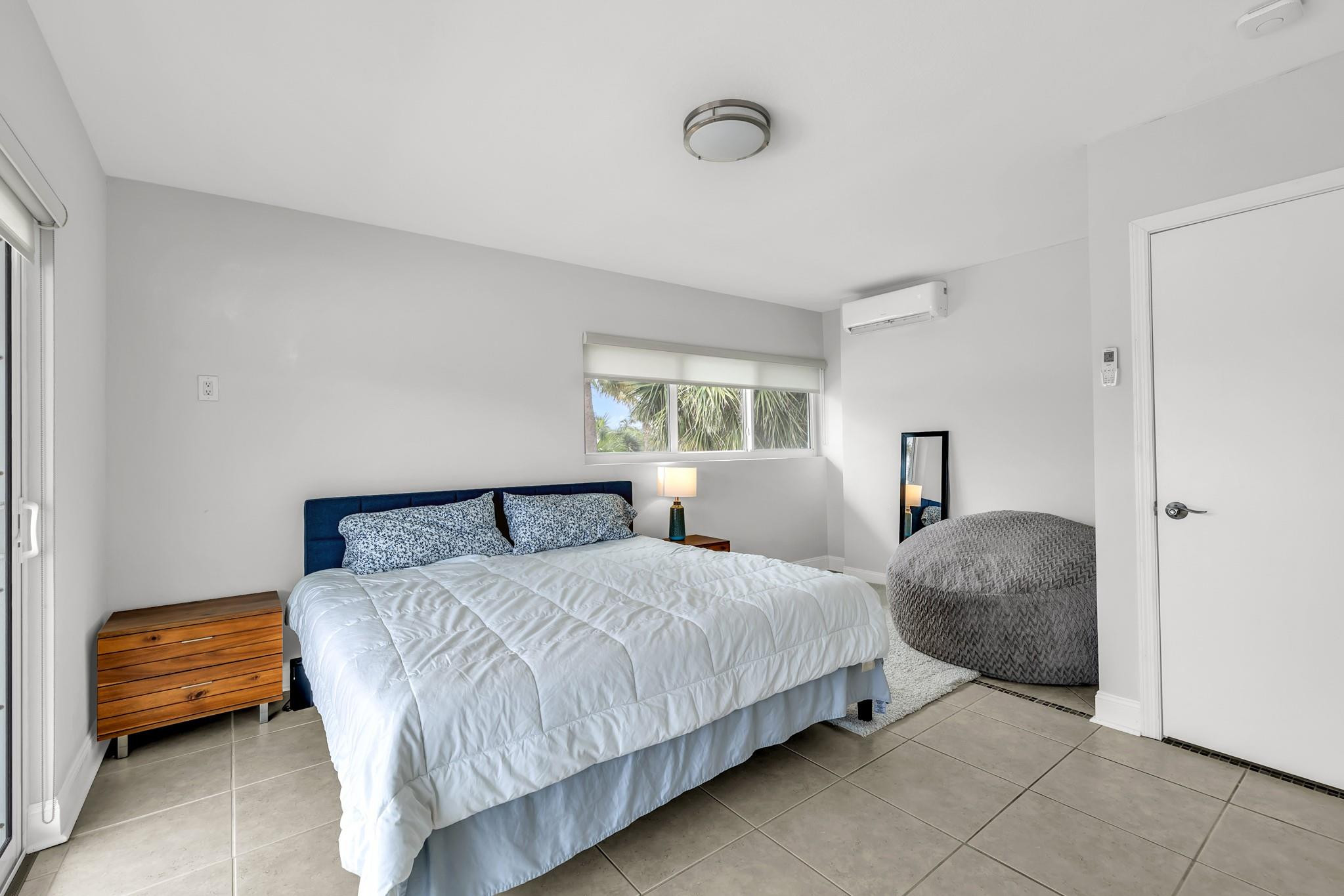 2812 NE 27th Lighthouse Point, FL 33064