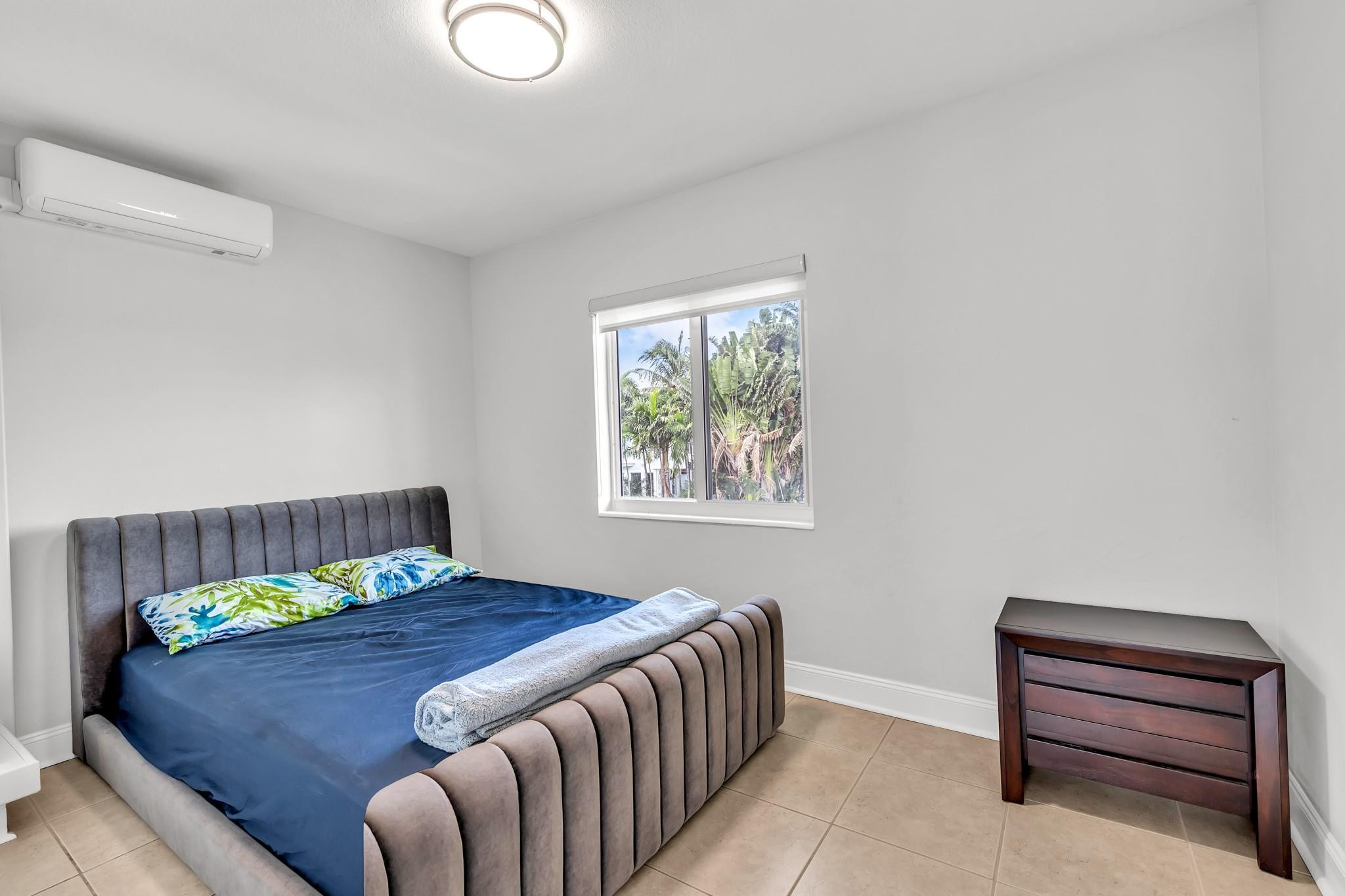 2812 NE 27th Lighthouse Point, FL 33064