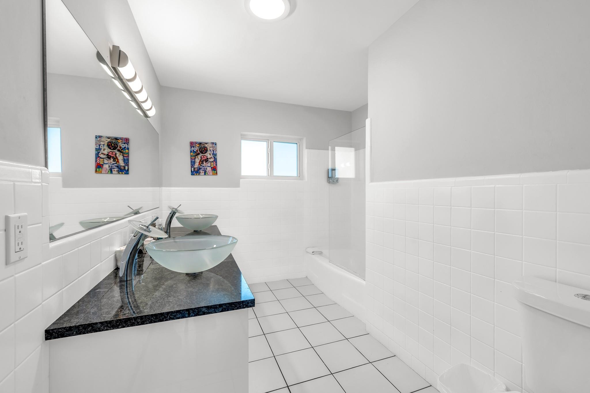 2812 NE 27th Lighthouse Point, FL 33064