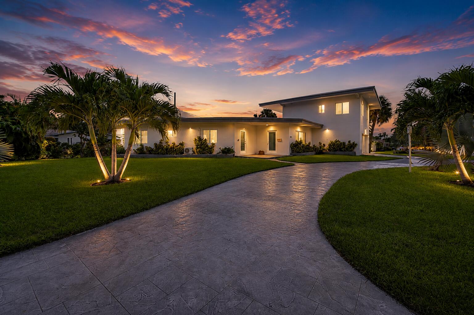 2812 NE 27th Lighthouse Point, FL 33064