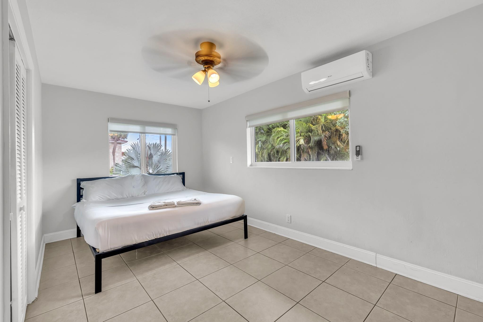 2812 NE 27th Lighthouse Point, FL 33064