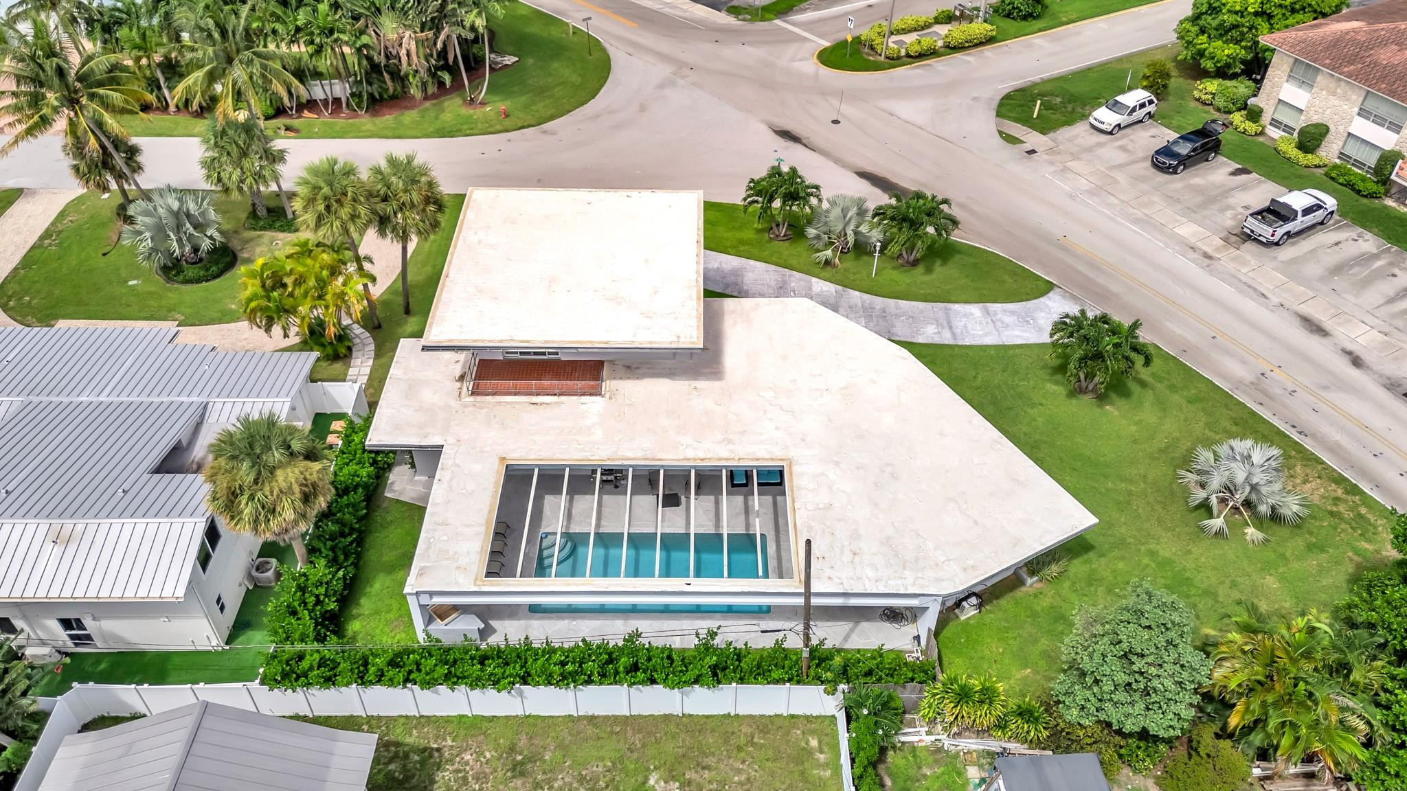 2812 NE 27th Lighthouse Point, FL 33064