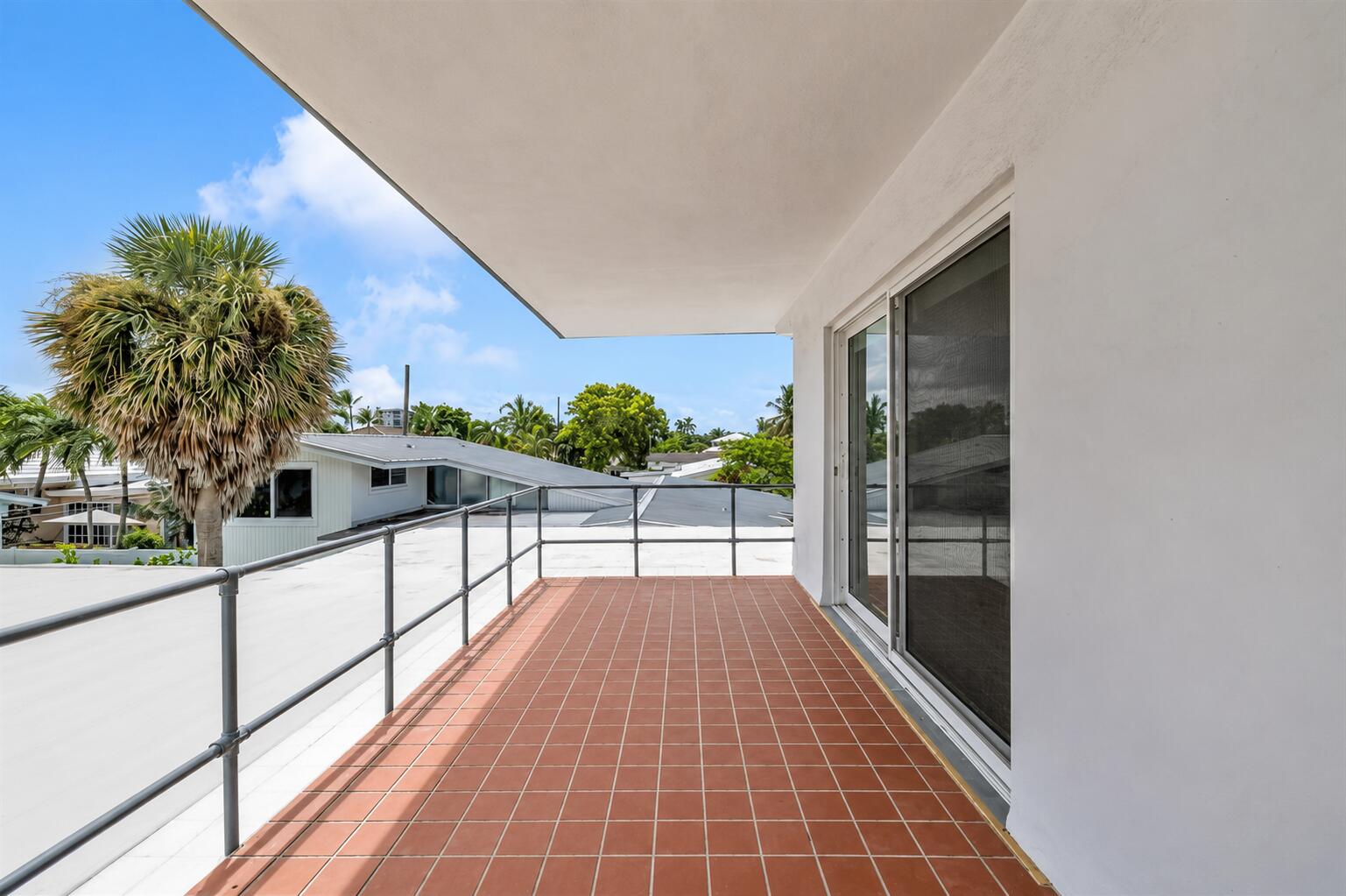 2812 NE 27th Lighthouse Point, FL 33064