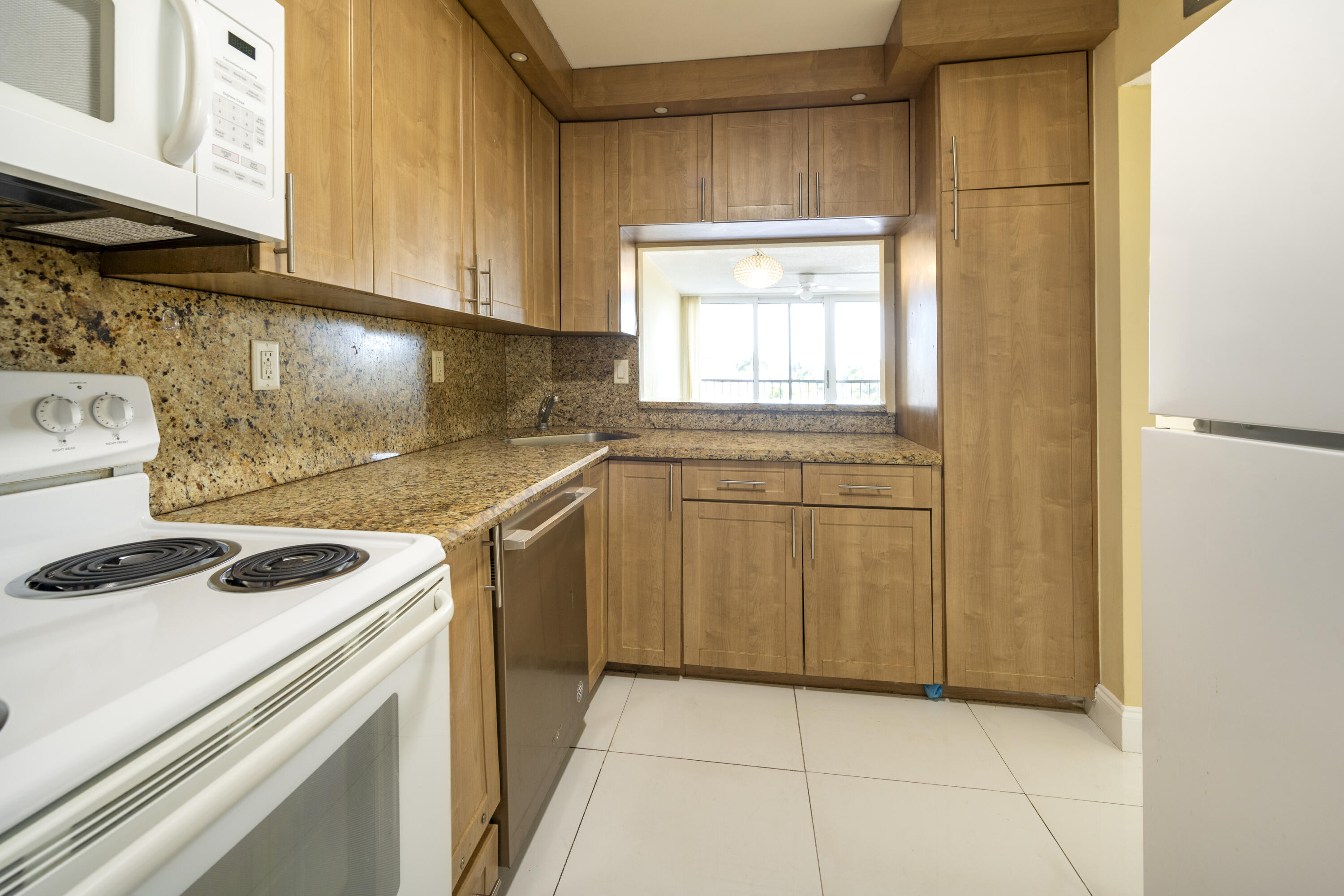 4501 NE 21st #412